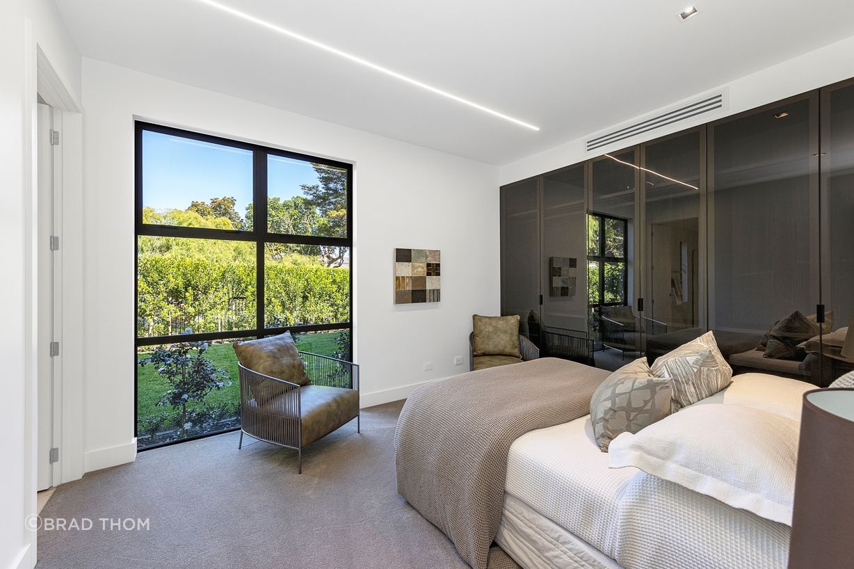 bedroom-2-bronze-glass-wardrobe.jpg