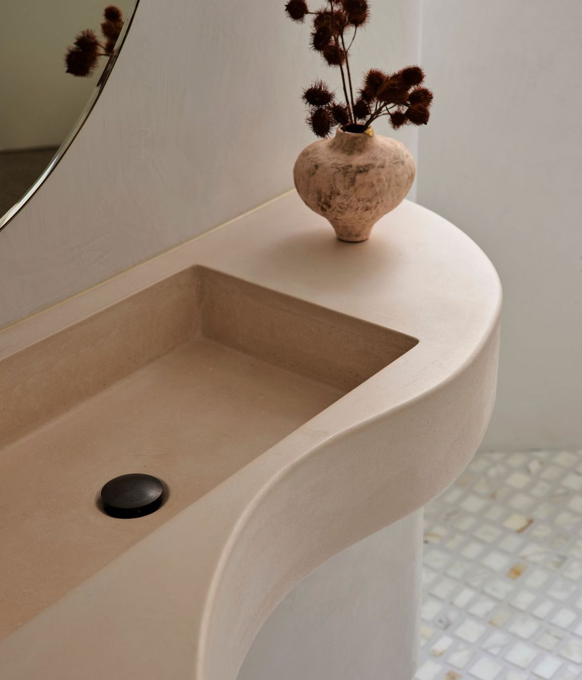 Wide Joint Scarpa Mosaic in Calacatta Marble