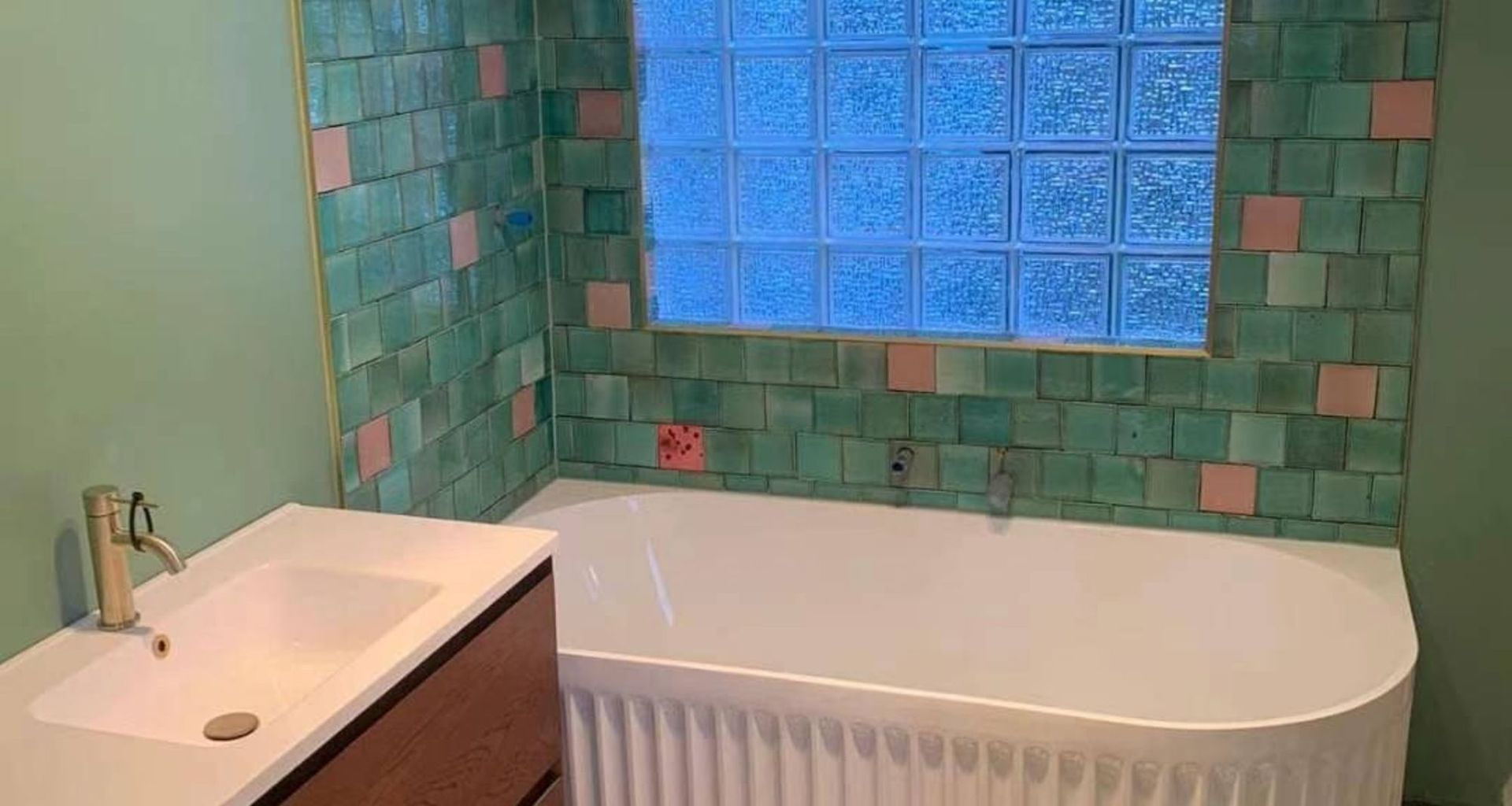 Damn Good Tiling - feature mosaic tiling banner