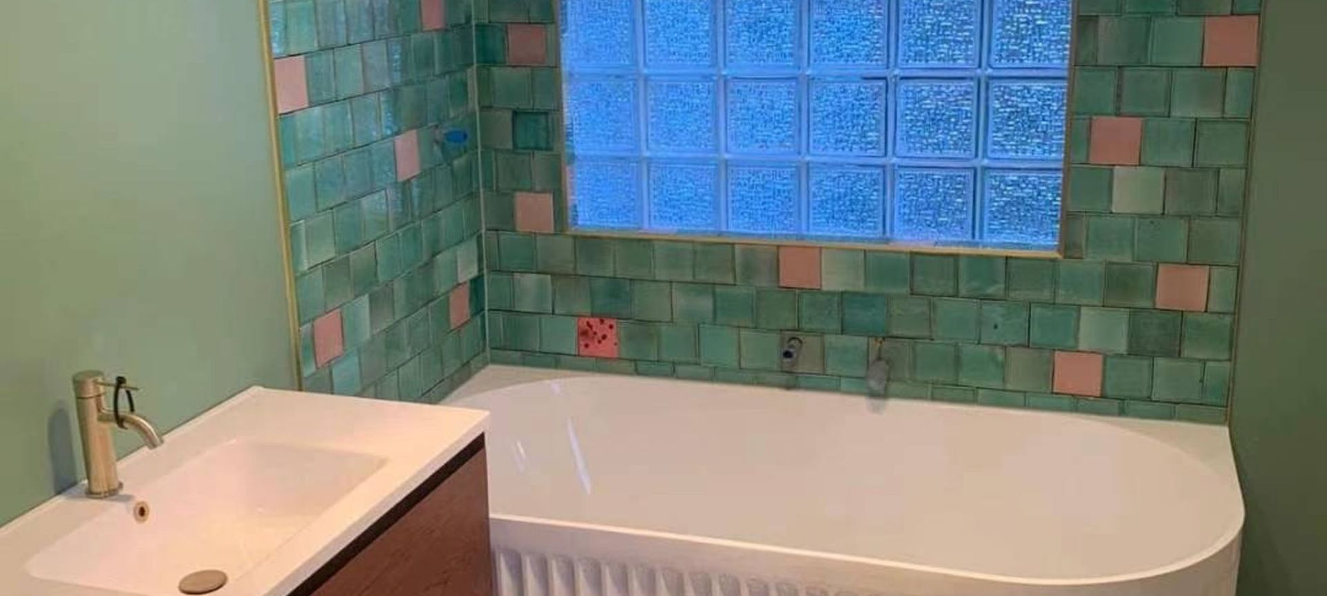 Damn Good Tiling - feature mosaic tiling banner