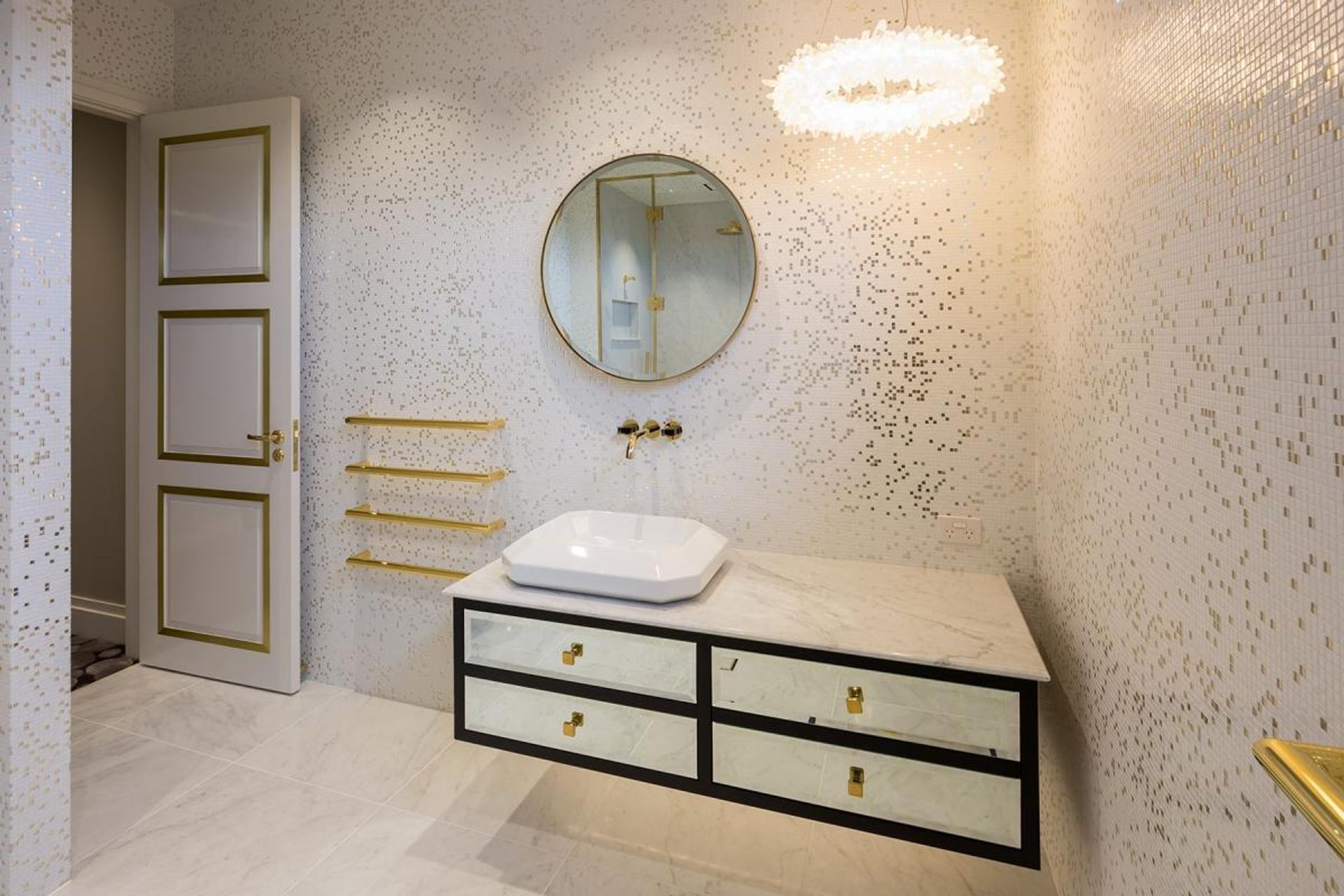 Luxurious Auckland Apartment