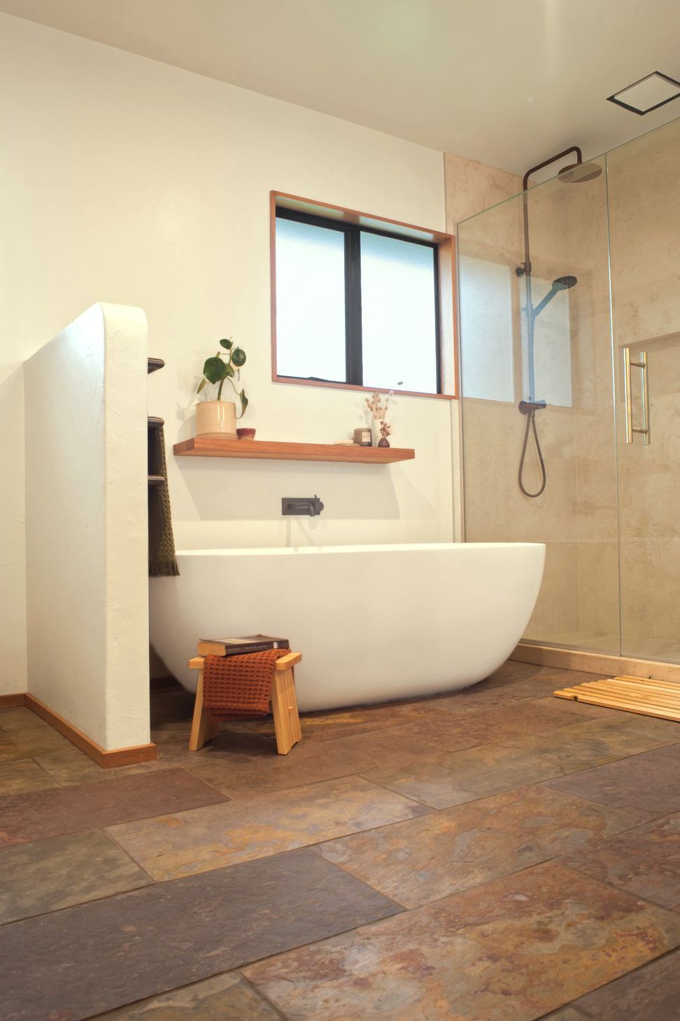kate-pilot-design-wainui-residential-auckland-nz-2.jpg