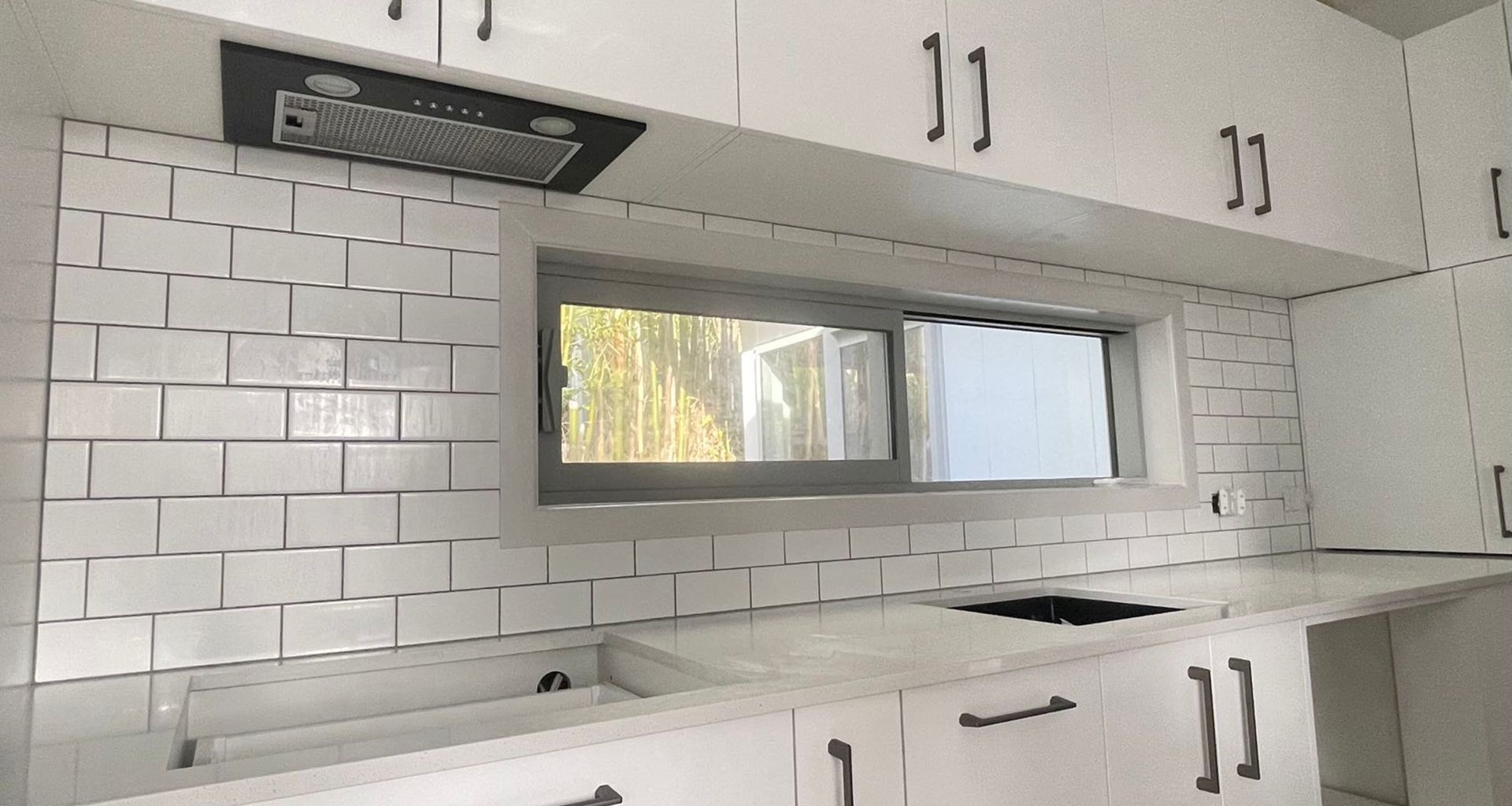 Damn Good Tiling - residential banner