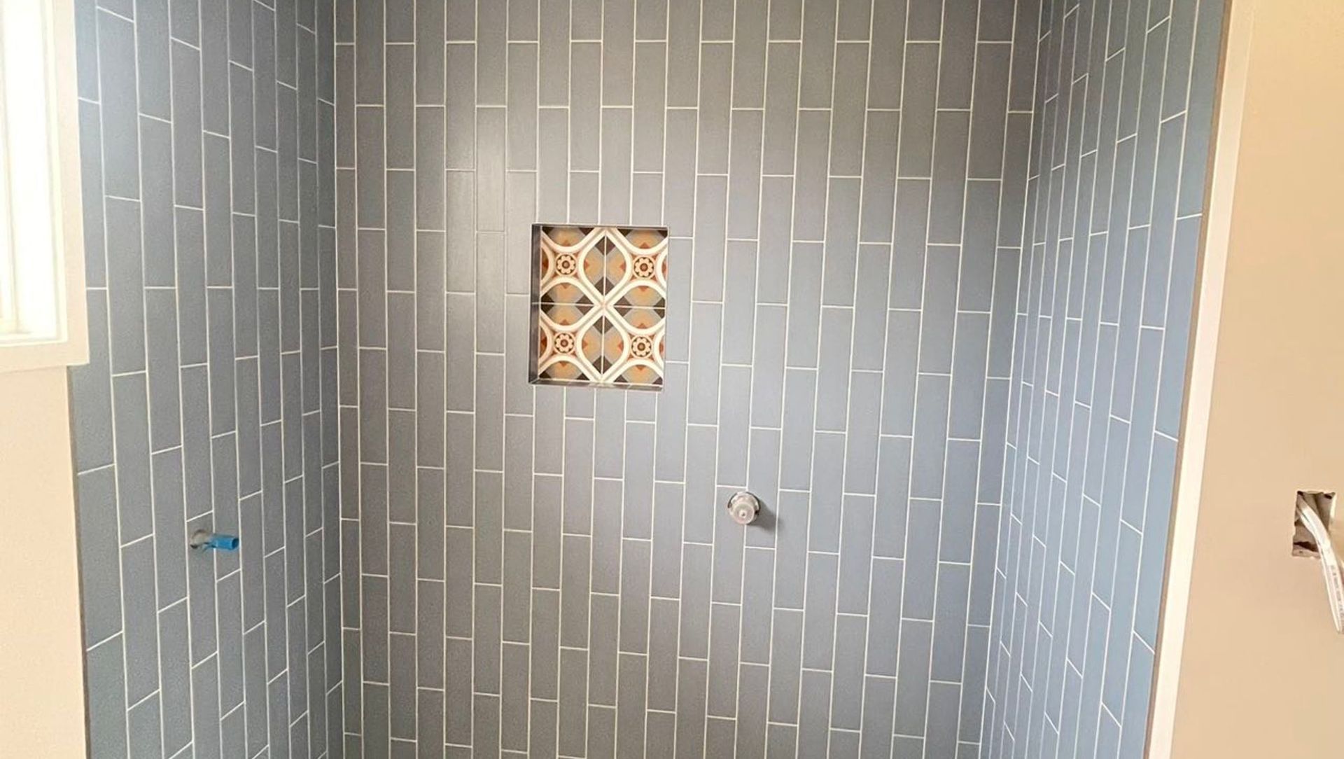 Damn Good Tiling - Shower Tiling banner