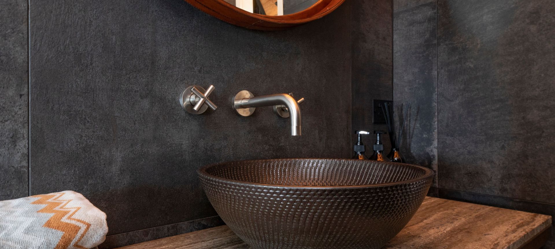 Piha Road : Main Bathroom banner