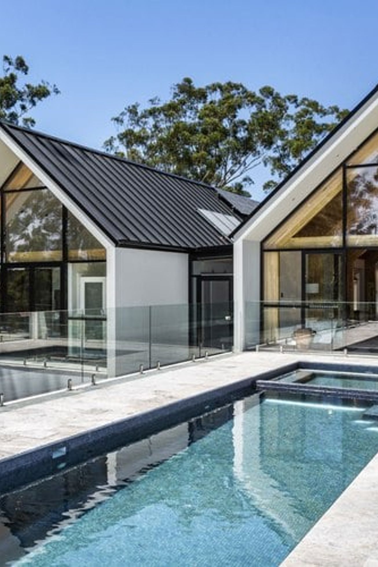 Silver Ash Premium Travertine Tumbled | Mallinger Constructions | Crystal Pools