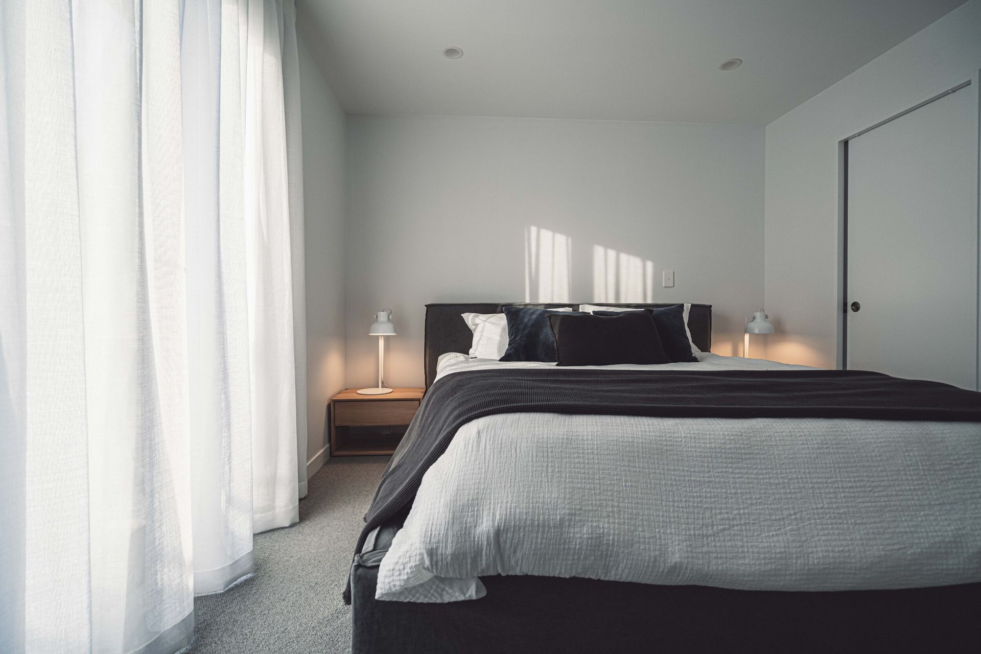 Customs St Apartment