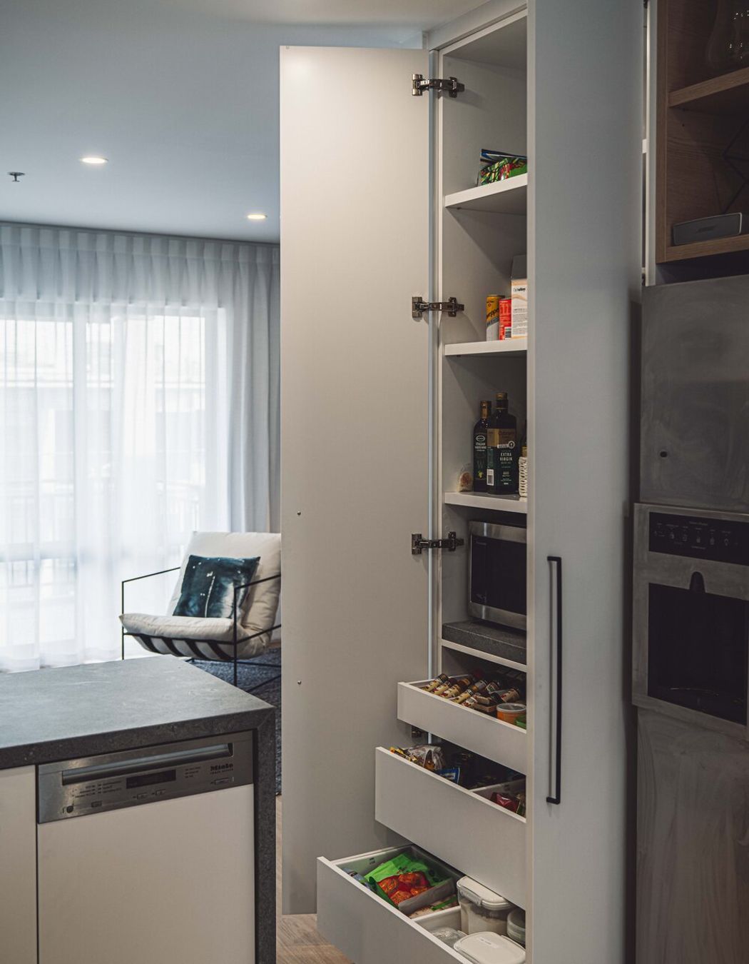 Customs St Apartment