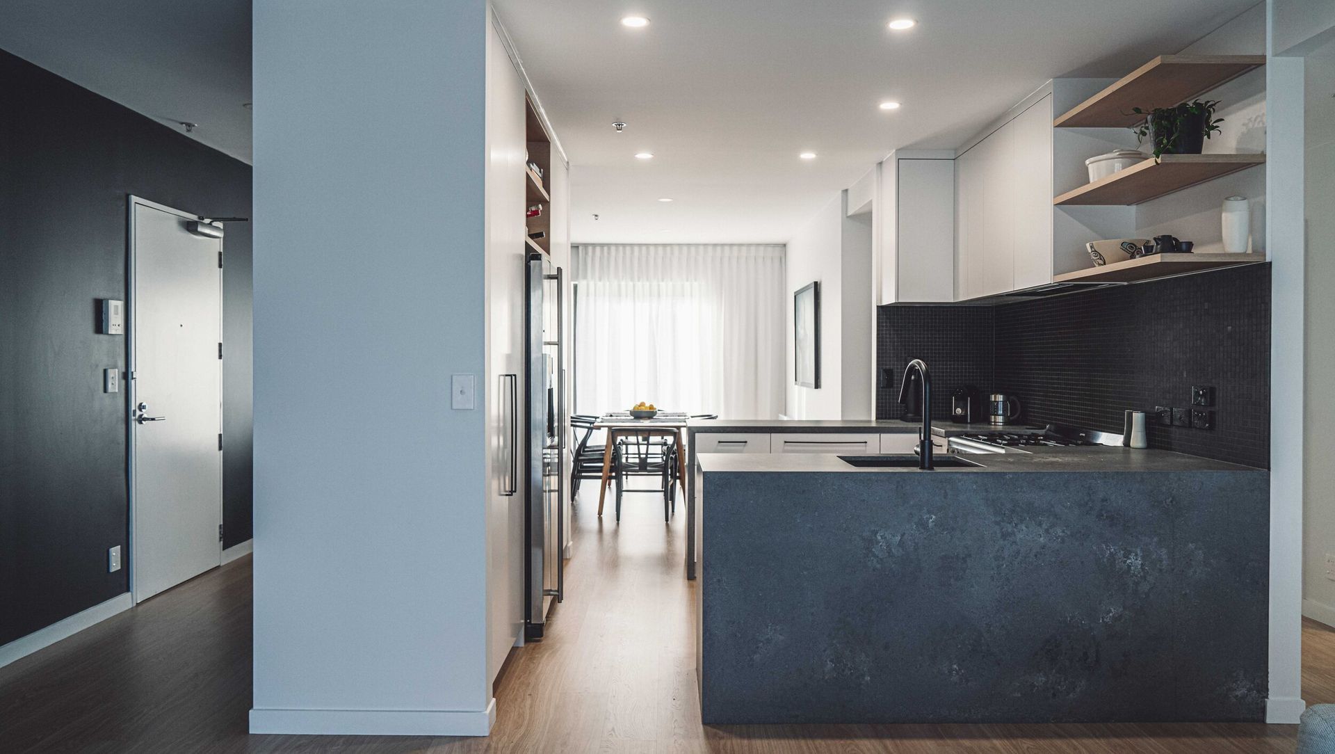 Customs St Apartment banner