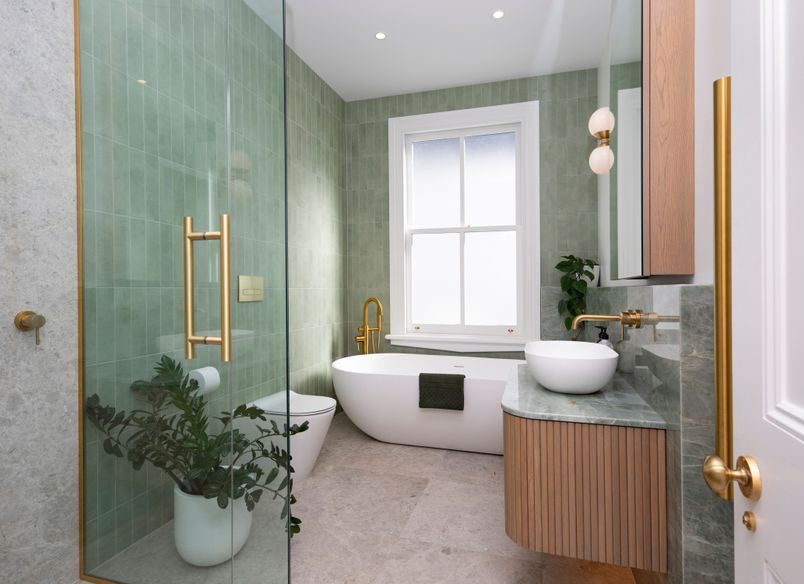 Sussex St : Main Bathroom