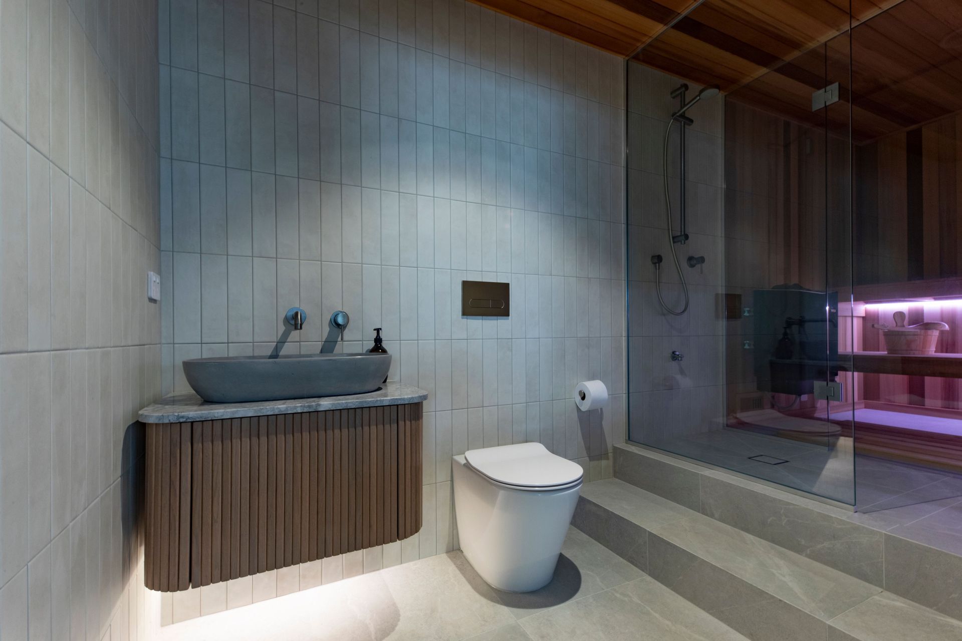 Sussex St : Sauna and Laundry