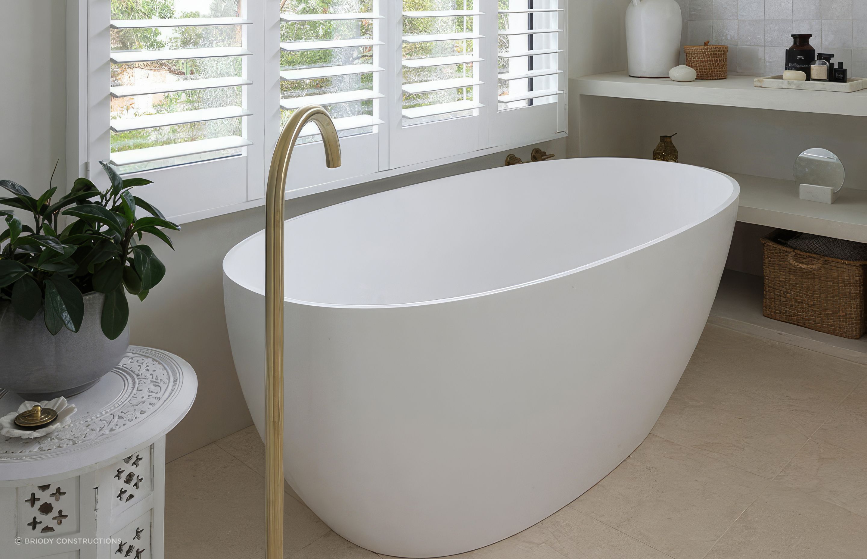 upBathroom-bath-square-900x700-fix-standard-scale-400x.jpg