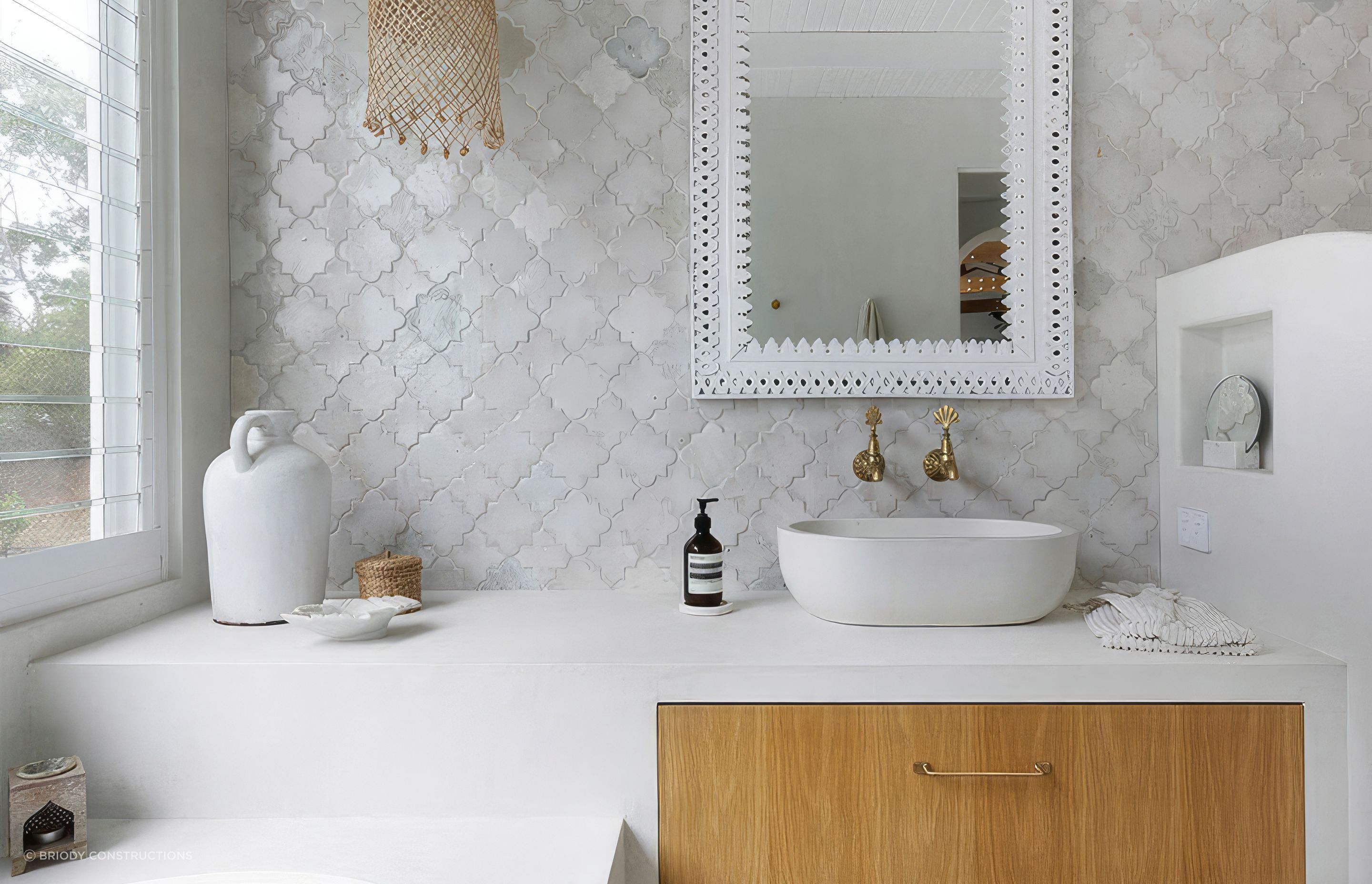 upBathroom-square-900x700-fix-standard-scale-400x-v3.jpg