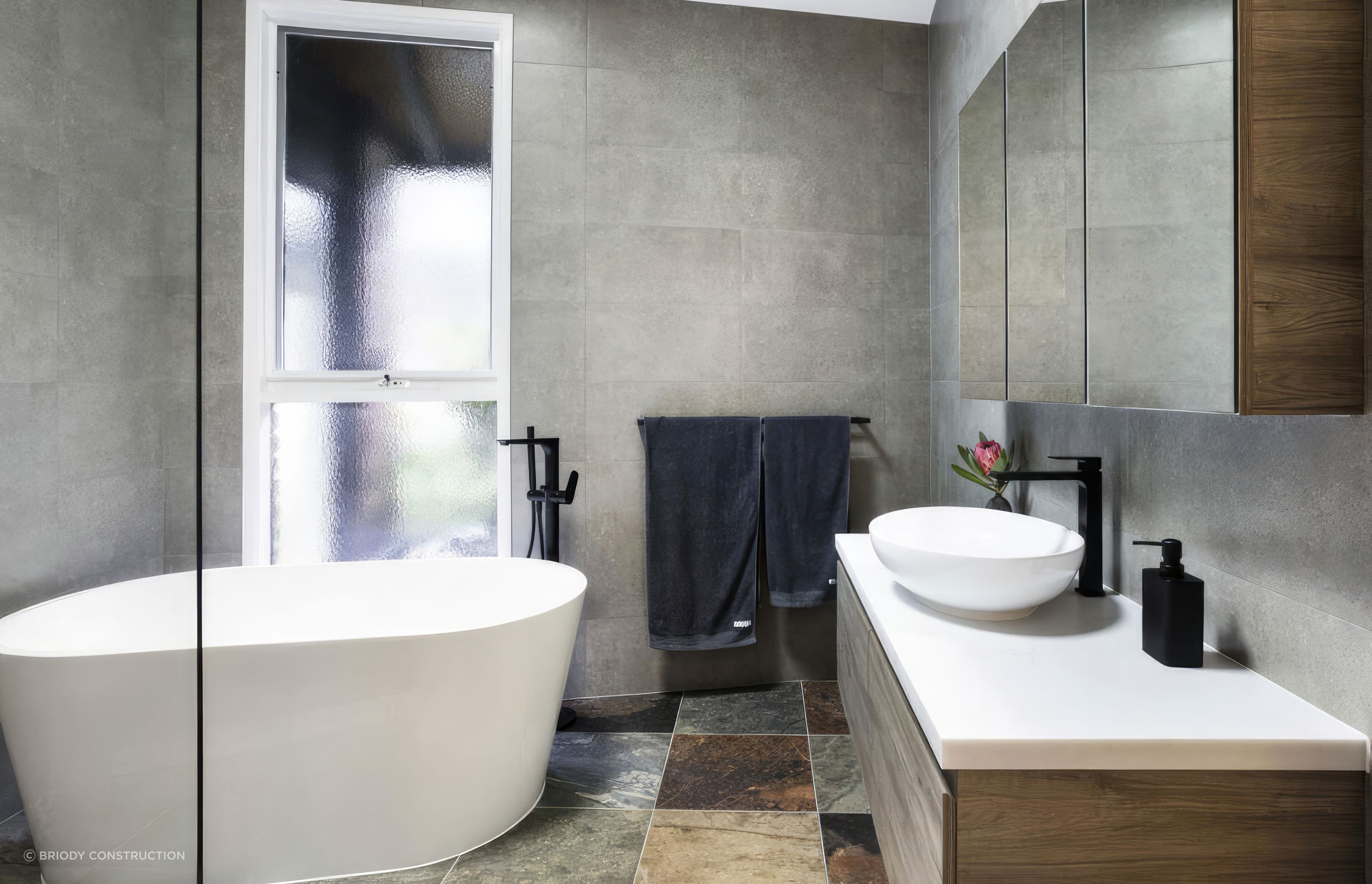 upBellbrae-bathroom-1-1000x700-fix-standard-scale-400x.jpg