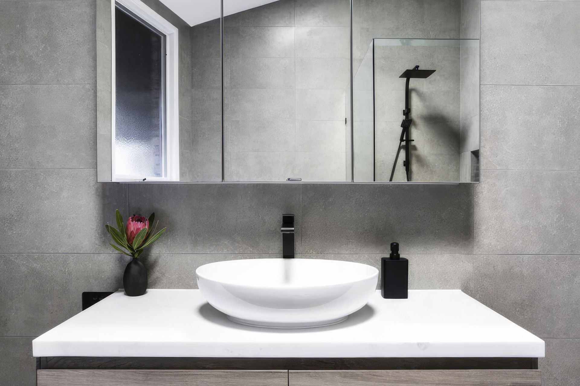 upBellbrae-bathroom-6-900x700-fix-standard-scale-400x.jpg