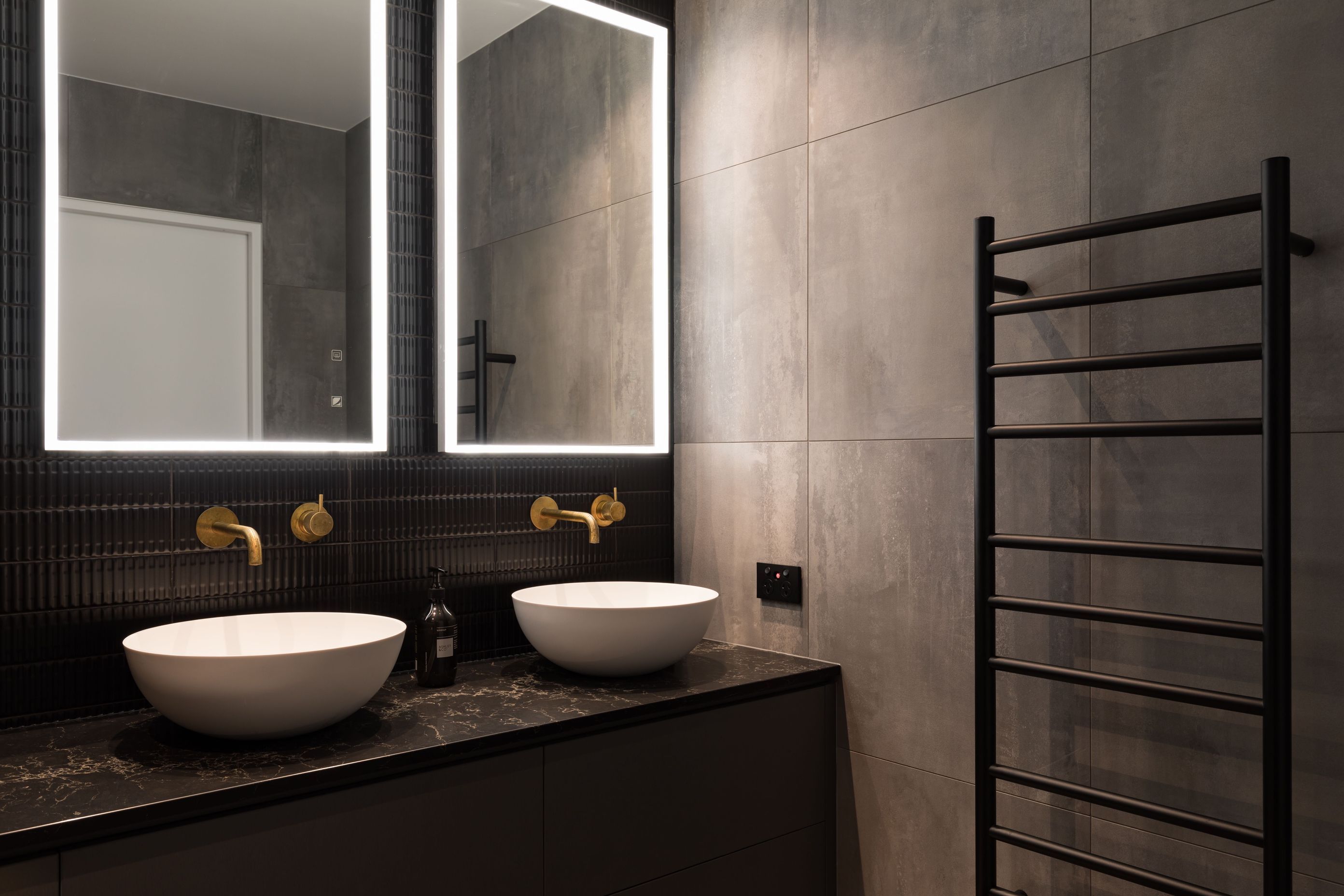 Lucia Glade Ensuite Bathroom