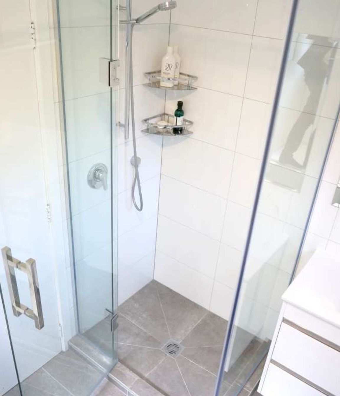 Renovate to Stay or Buy New? Hillsborough, Auckland