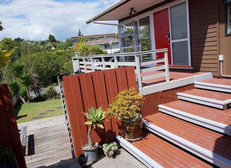 Fully Renovated Home For A Growing Family in Auckland