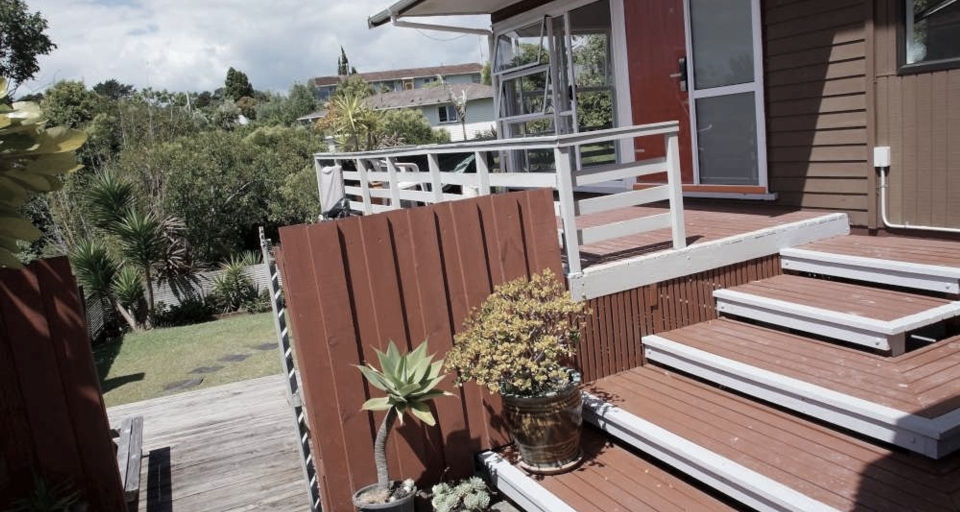 Fully Renovated Home For A Growing Family in Auckland banner