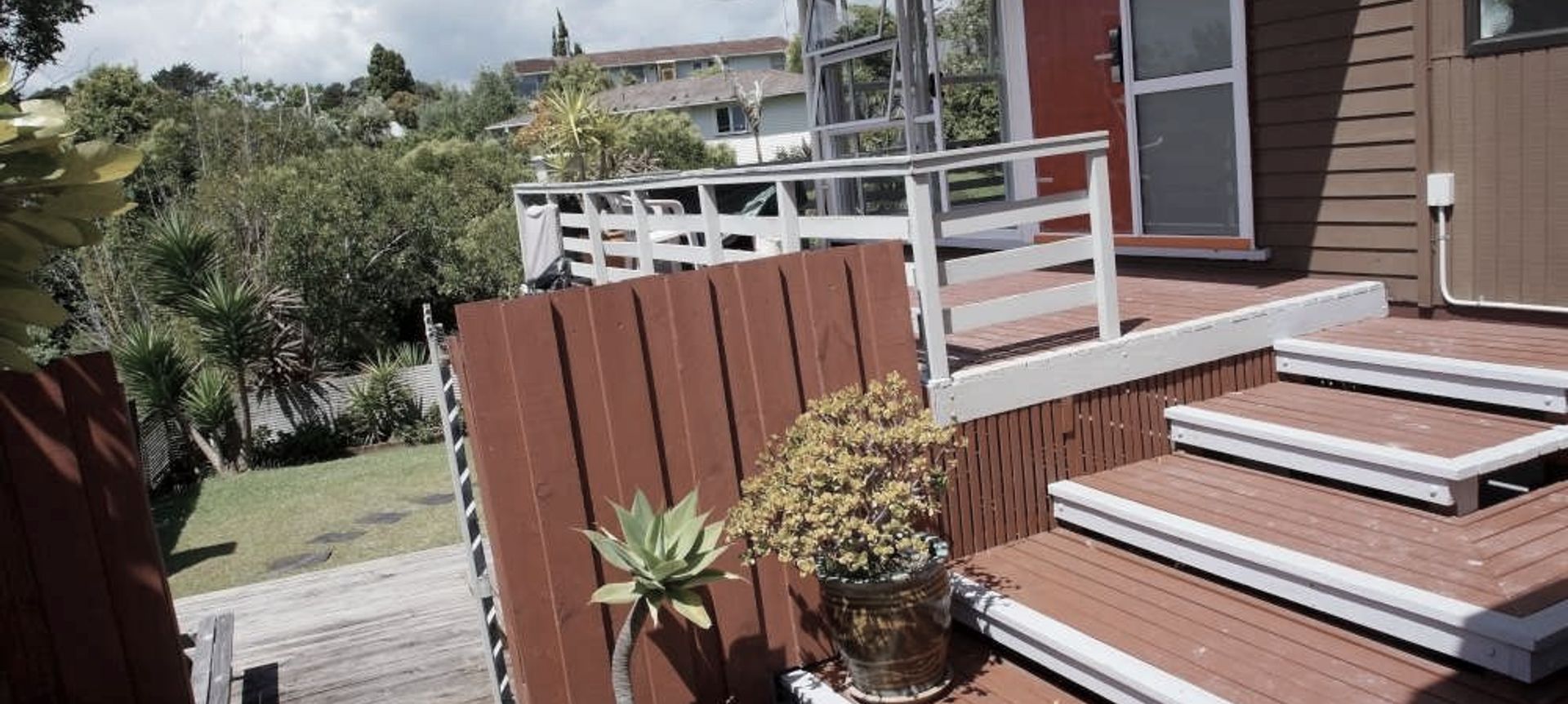 Fully Renovated Home For A Growing Family in Auckland banner