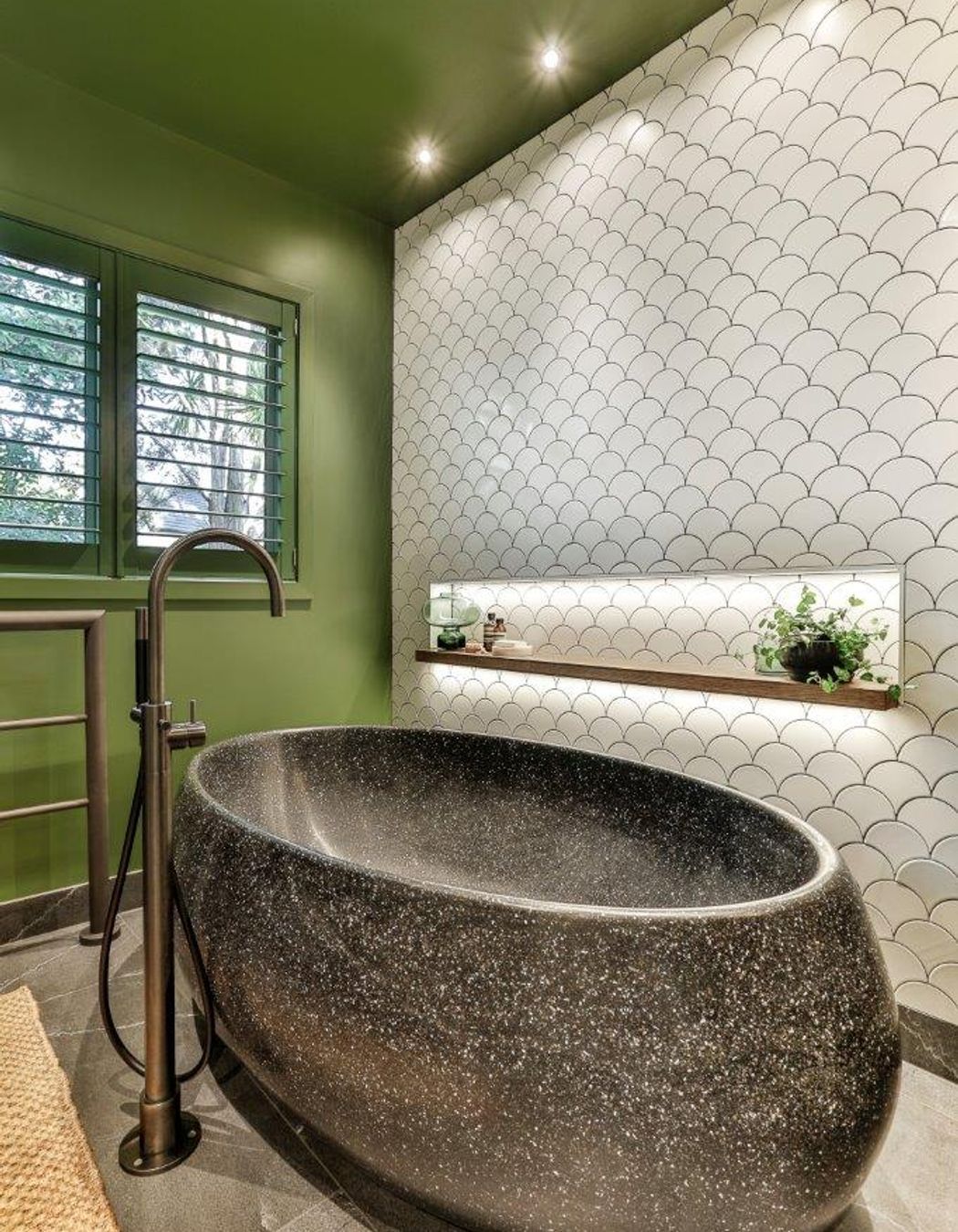Titirangi Bathroom by Natalie Du Bois