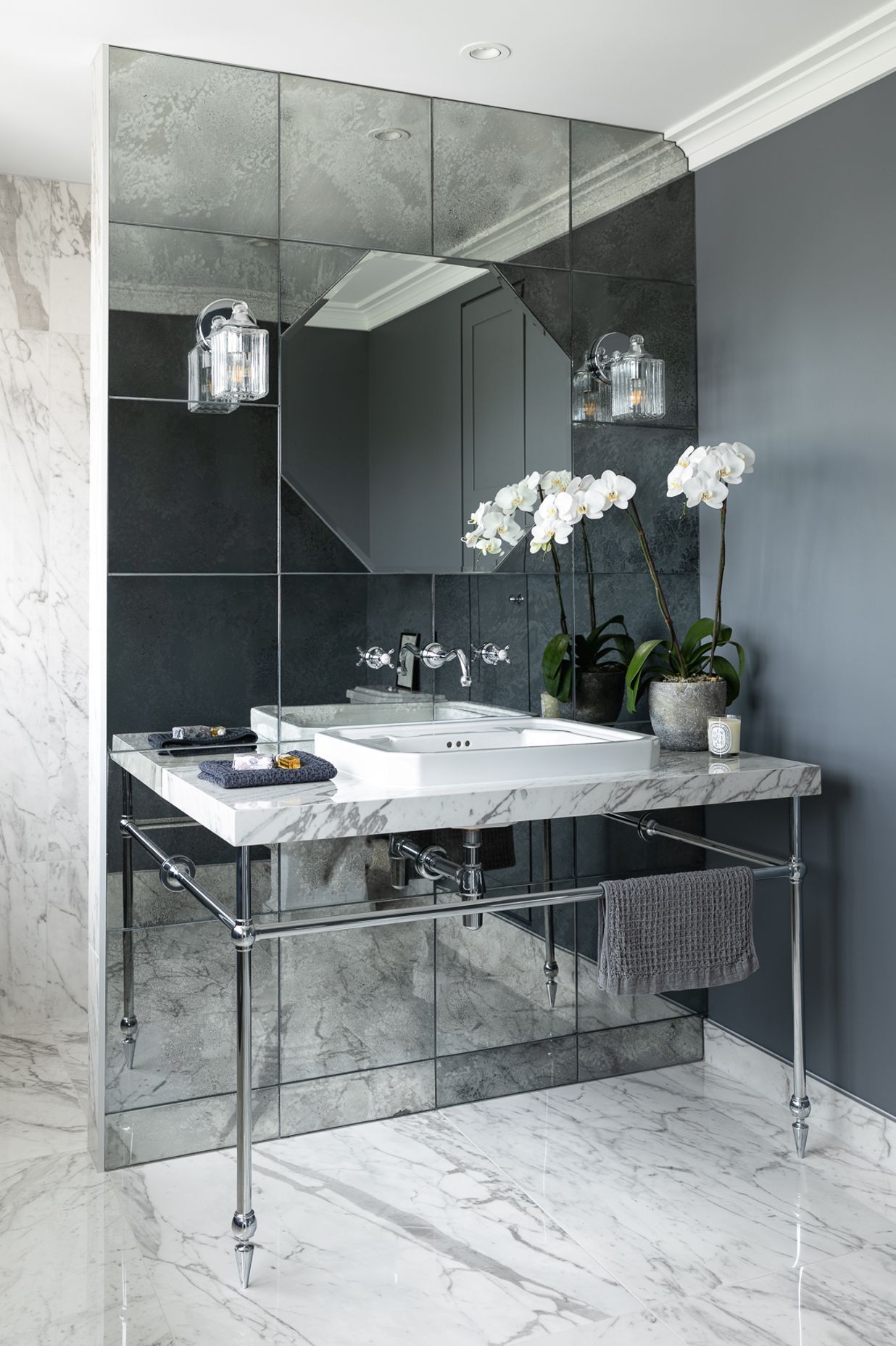 Takapuna Ensuite Bathroom by Natalie Du Bois