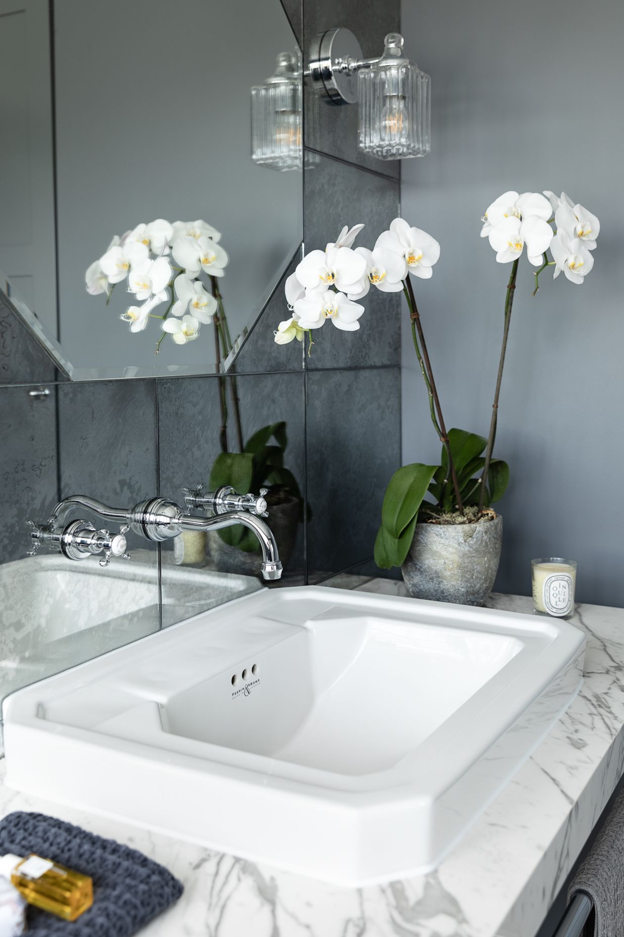 Takapuna Ensuite Bathroom by Natalie Du Bois