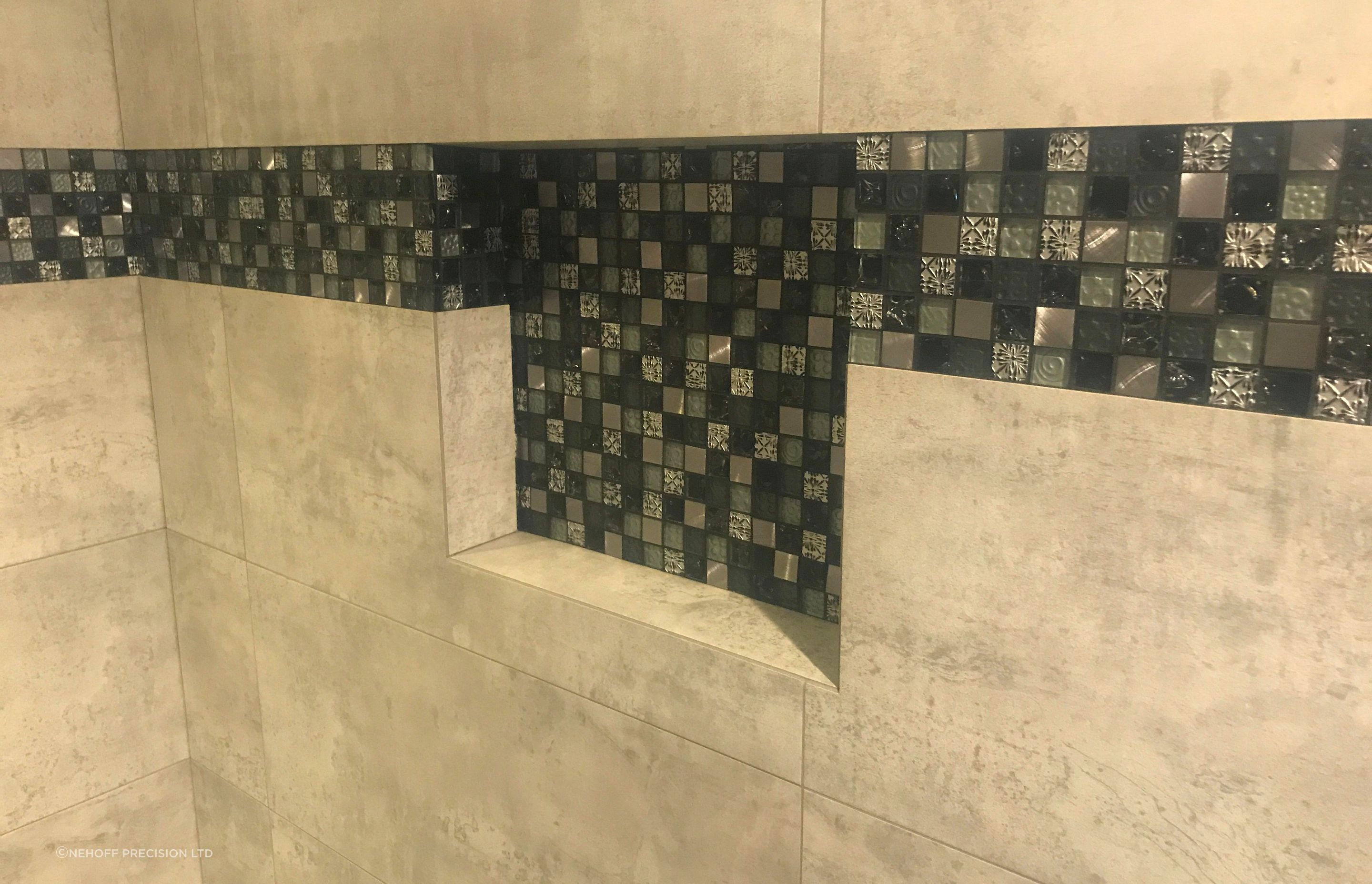 Shower wall niche