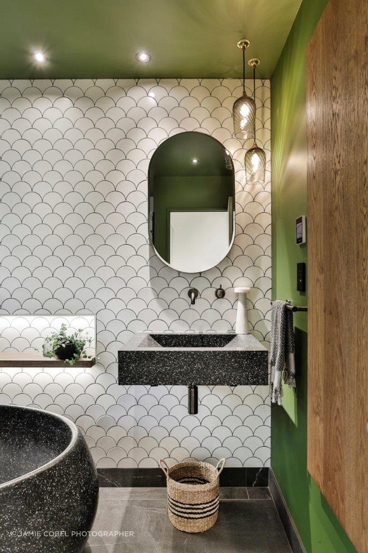 Titirangi Bathroom by Natalie Du Bois