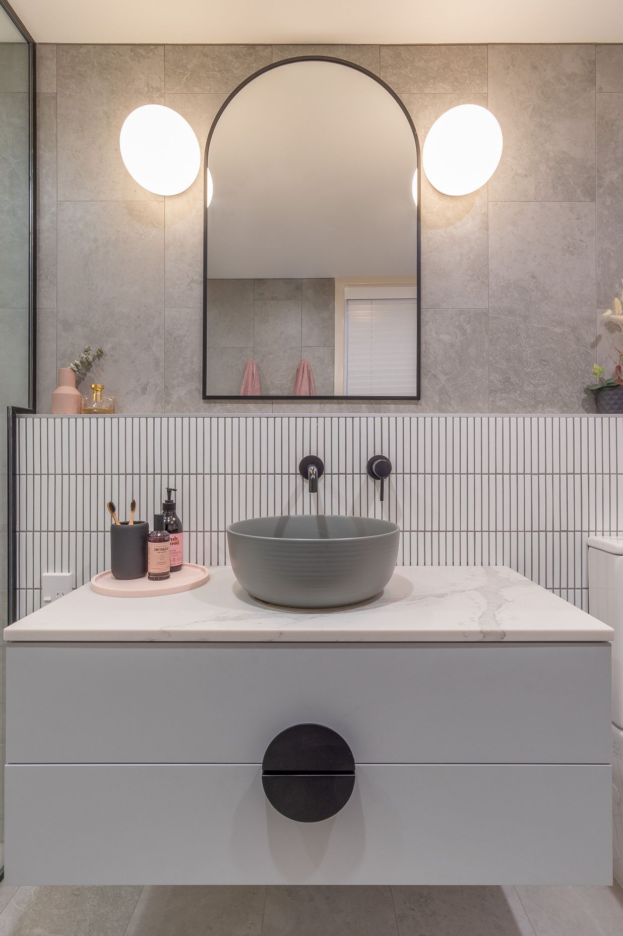 Prime Laminate Soft-Matt in Foxy, Prime Stone in Statuario Venato in a Leather finish, designed by Melanie John of Cube Dentro, NKBA awards 2020 winner of the CDS Bathroom Design Award 2020