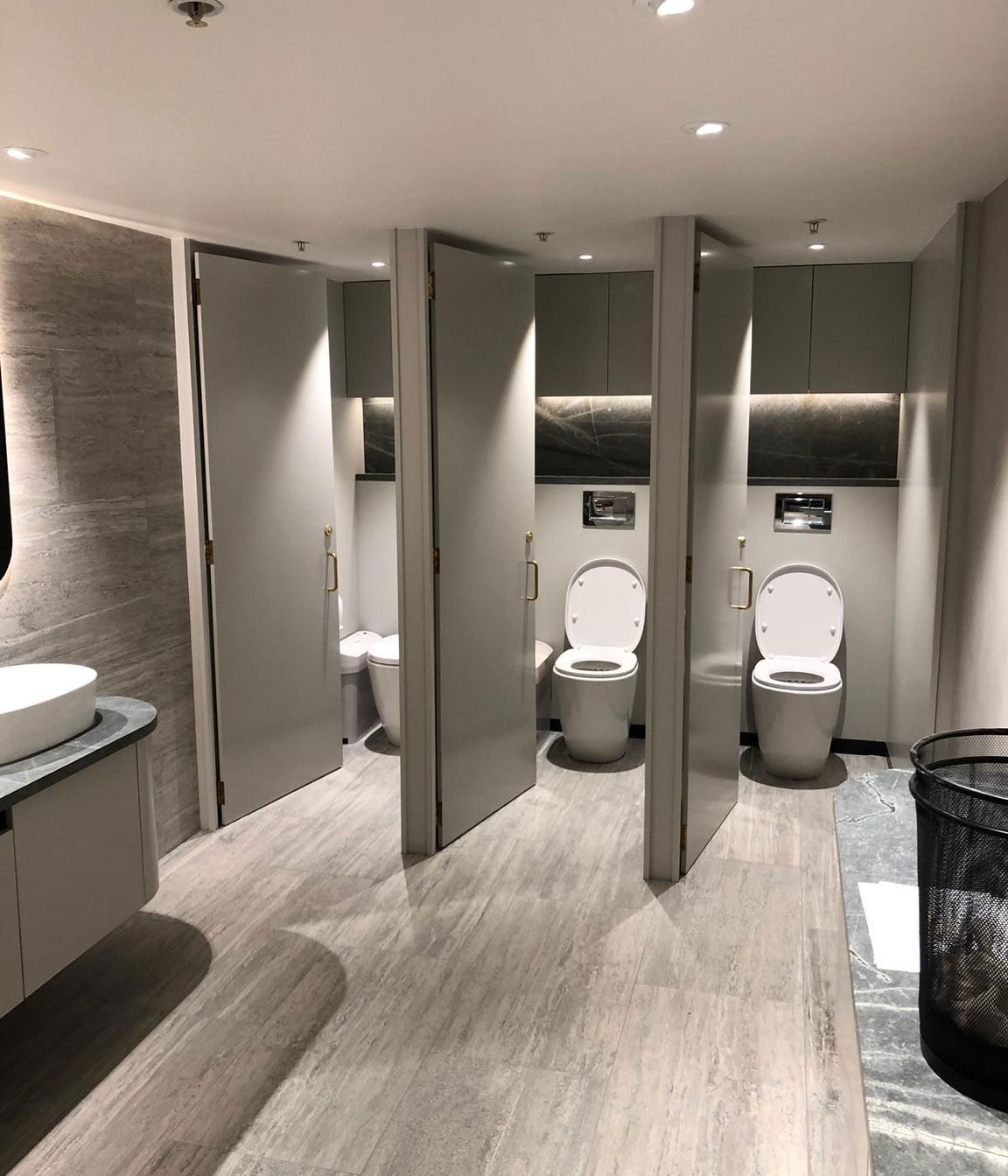 Viaduct Bathroom