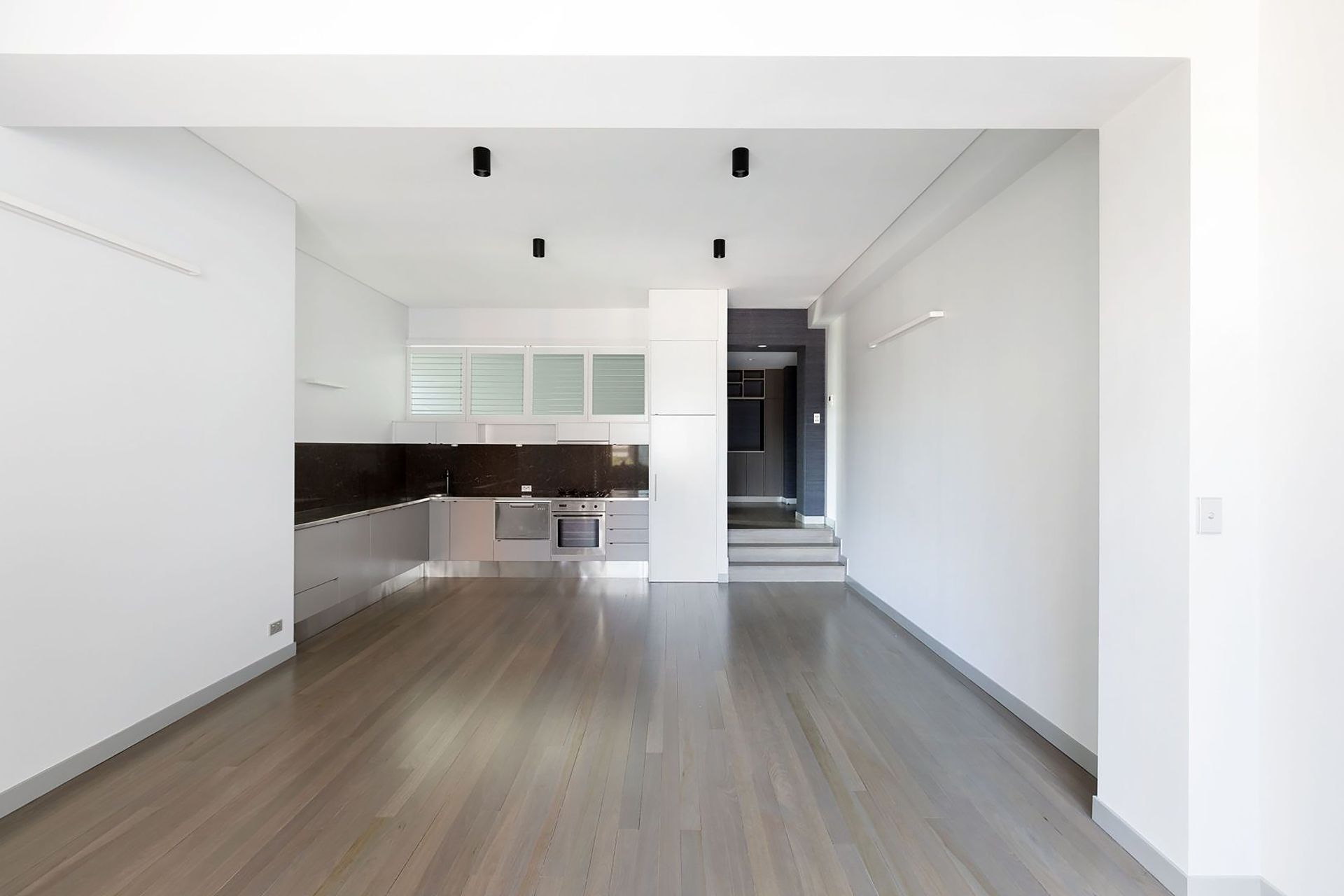 1-kitchen.jpg