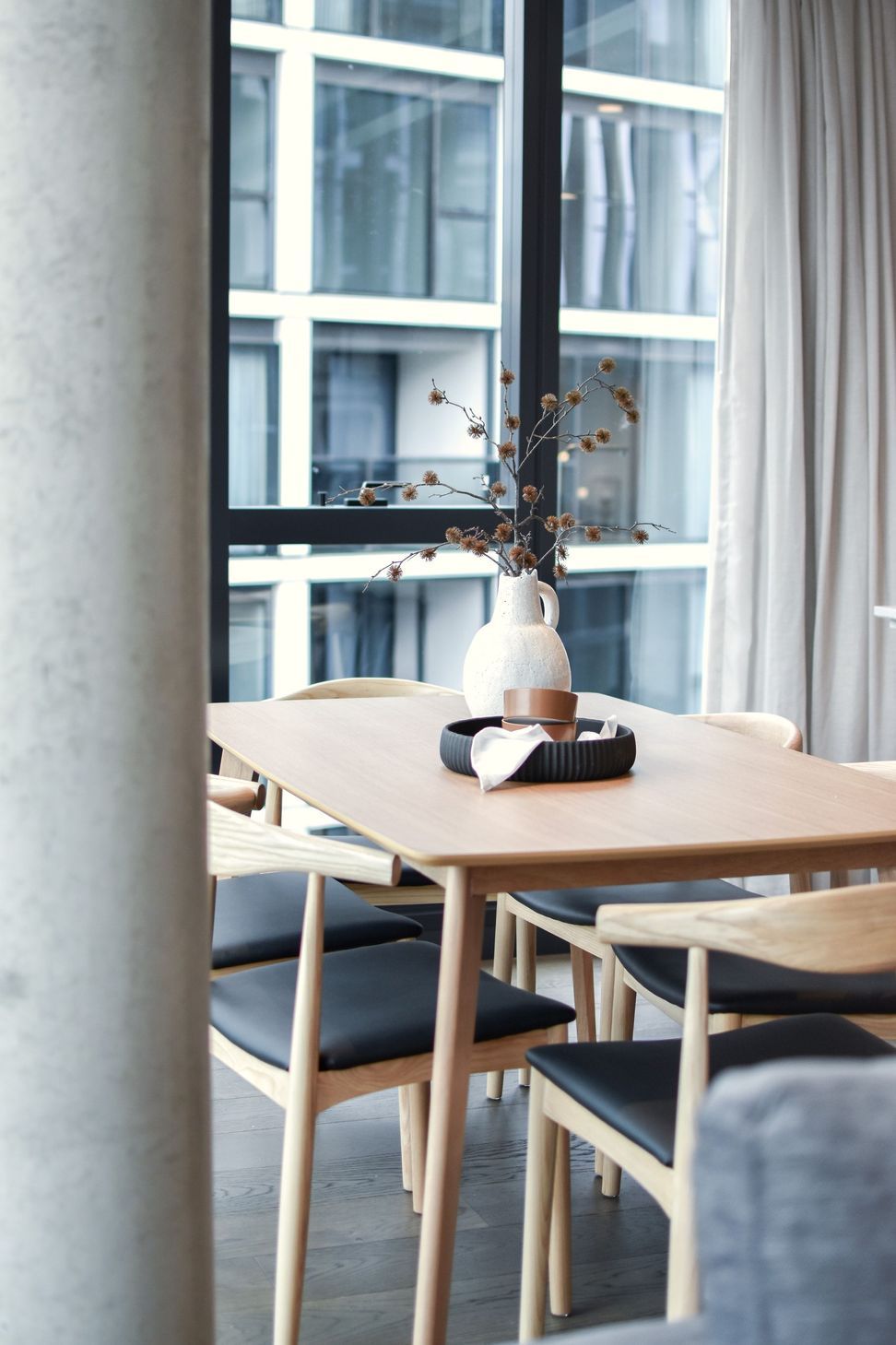 10-MORC-Interiors-HOME-Apartments-Docklands.jpg