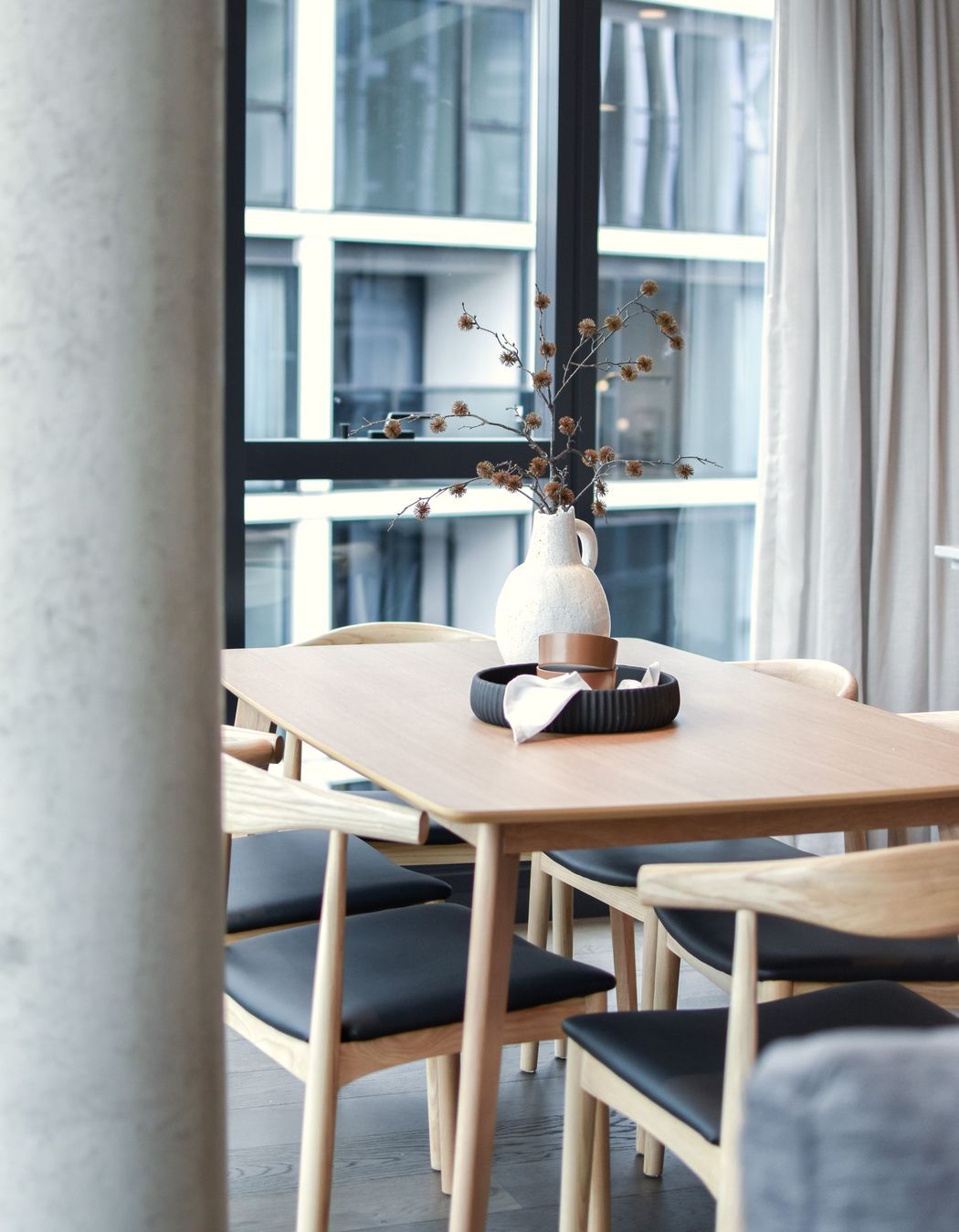 10-MORC-Interiors-HOME-Apartments-Docklands.jpg