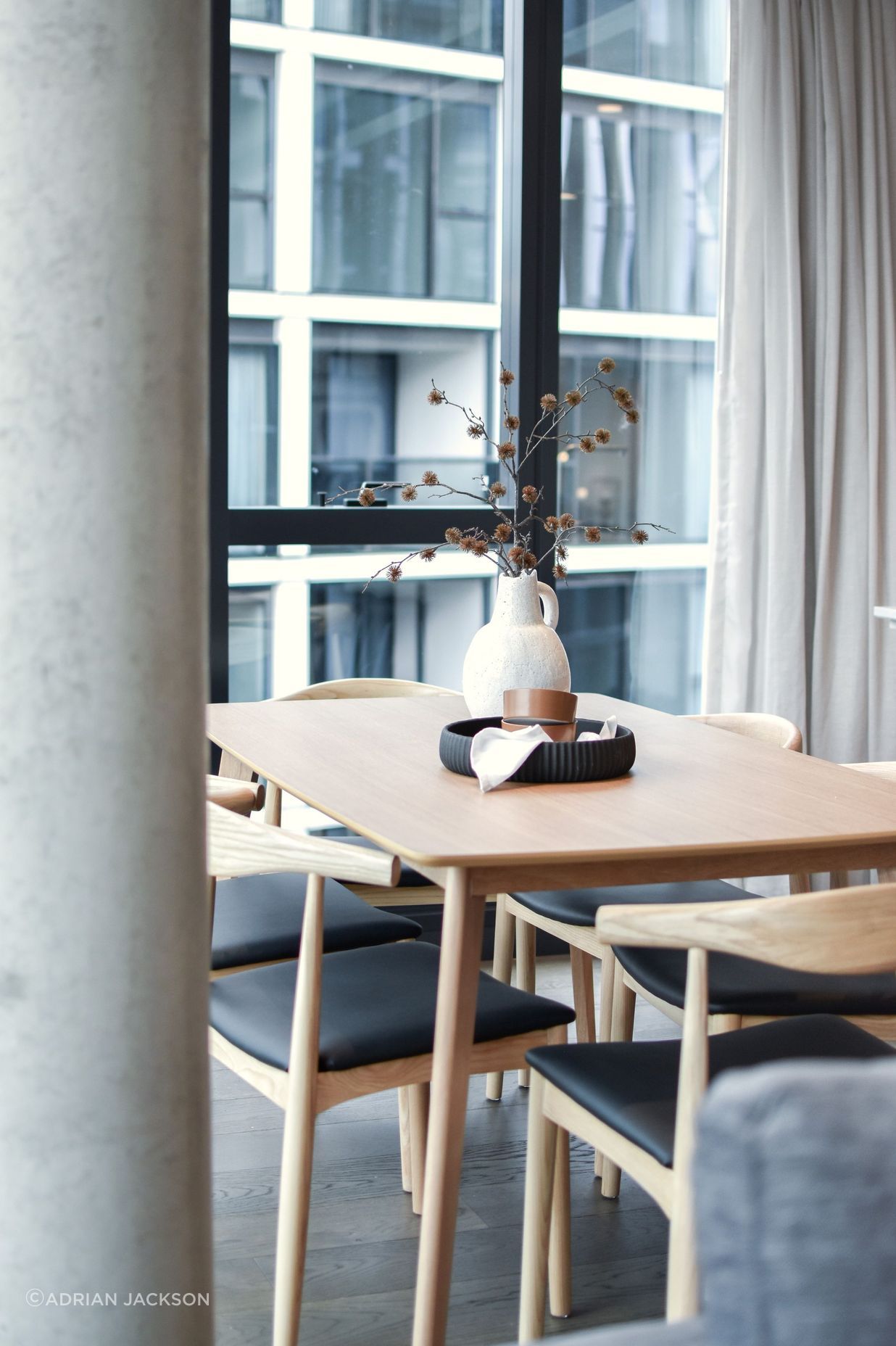 10-MORC-Interiors-HOME-Apartments-Docklands.jpg