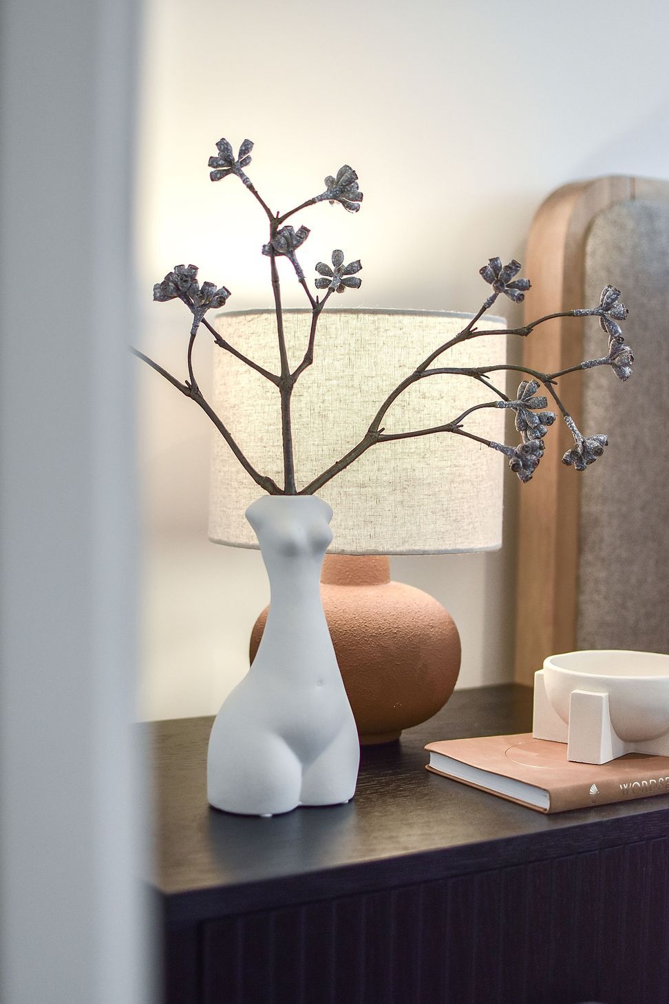13-MORC-Interiors-HOME-Apartments-Docklands.jpg