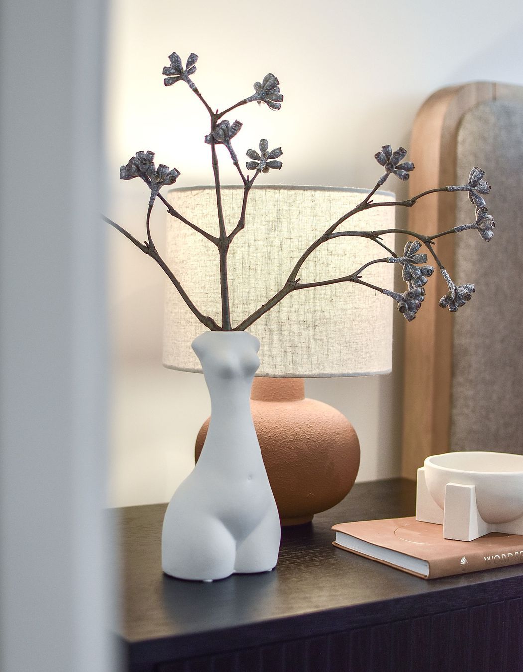 13-MORC-Interiors-HOME-Apartments-Docklands.jpg