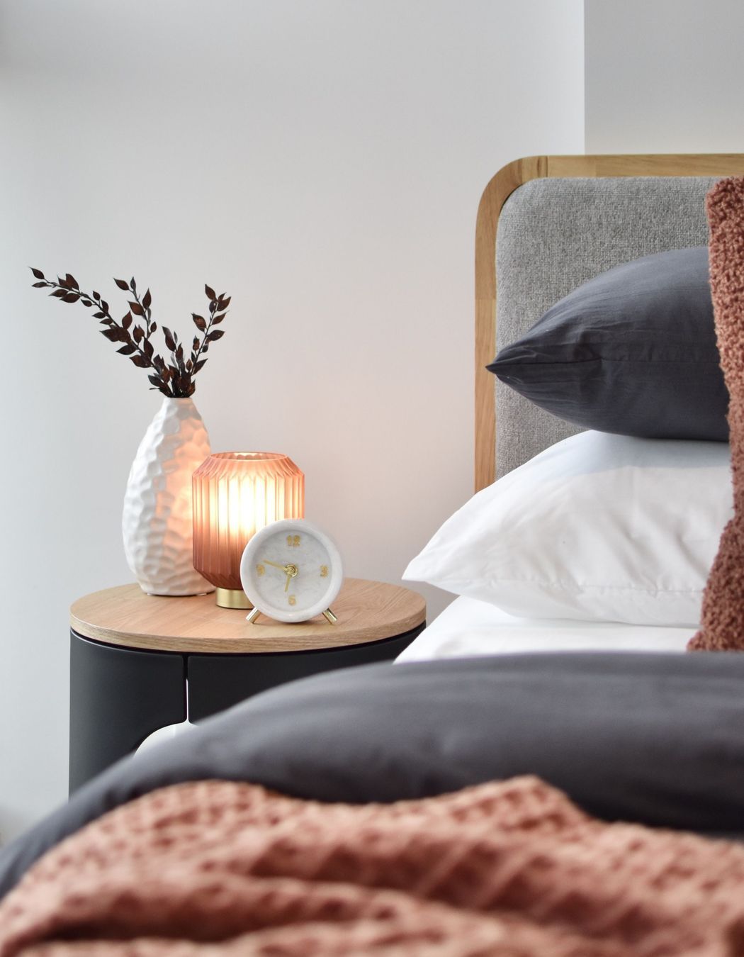 22-MORC-Interiors-HOME-Apartments-Docklands.jpg