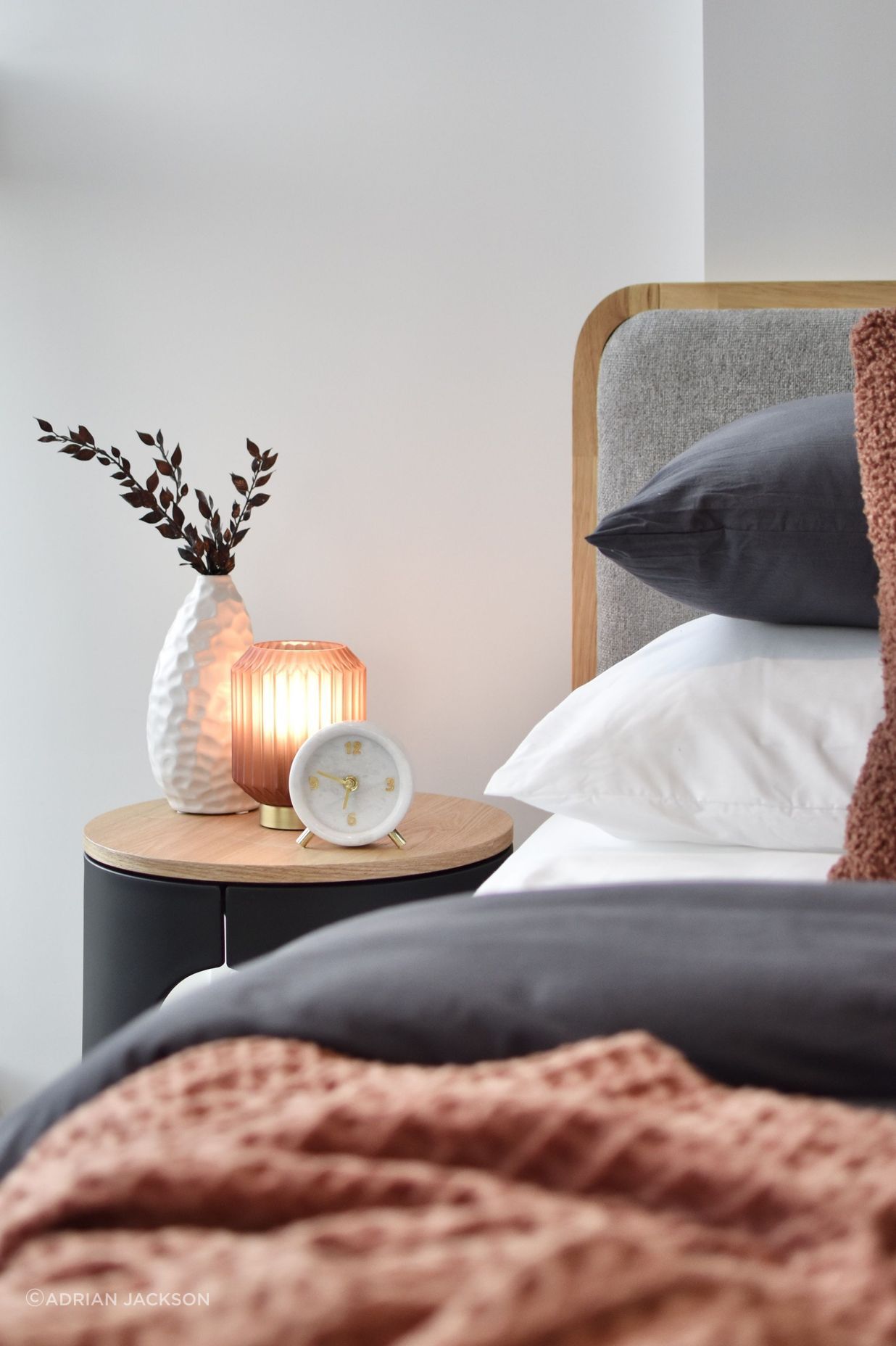22-MORC-Interiors-HOME-Apartments-Docklands.jpg