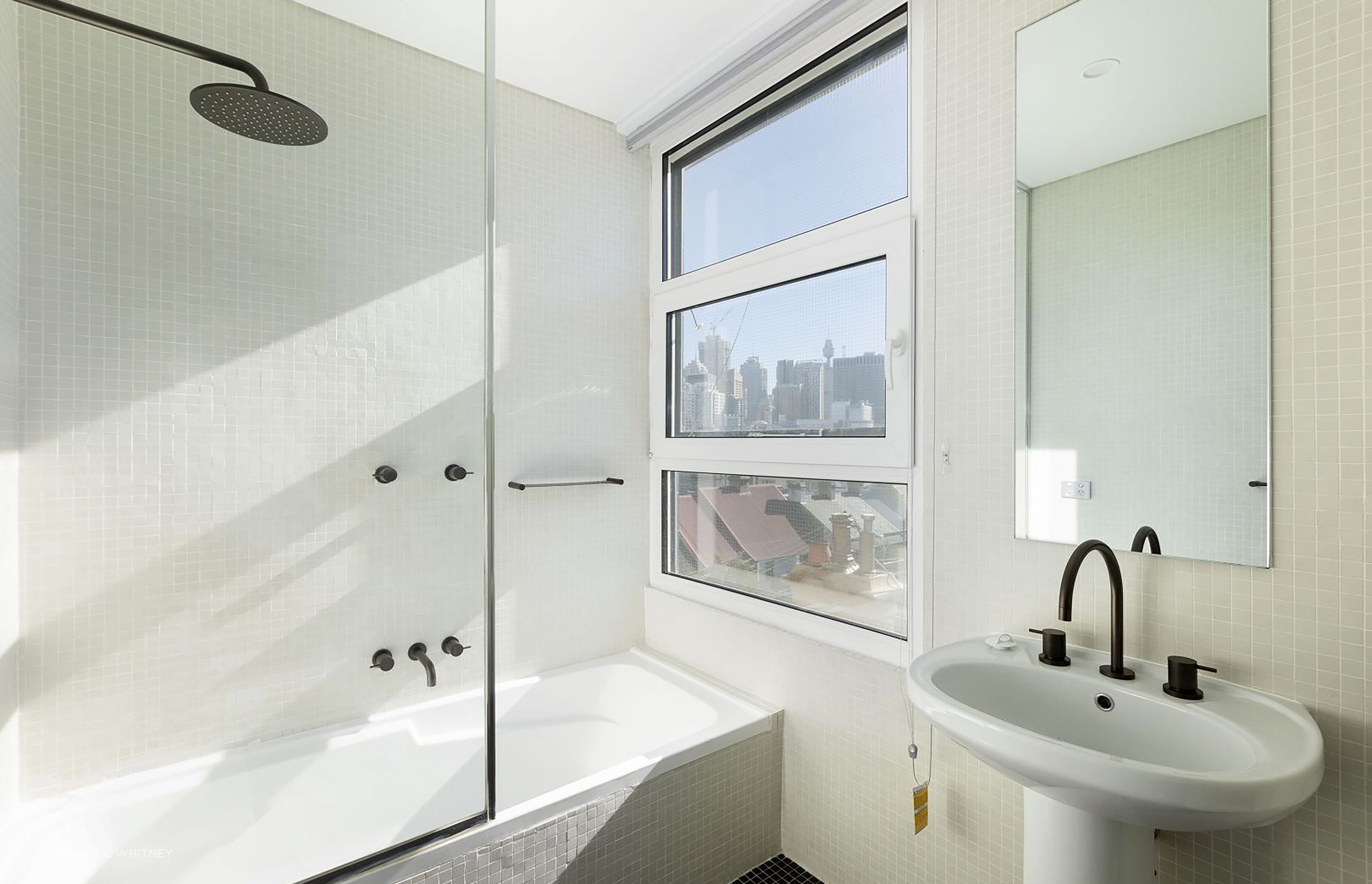 5-bathroom.jpg