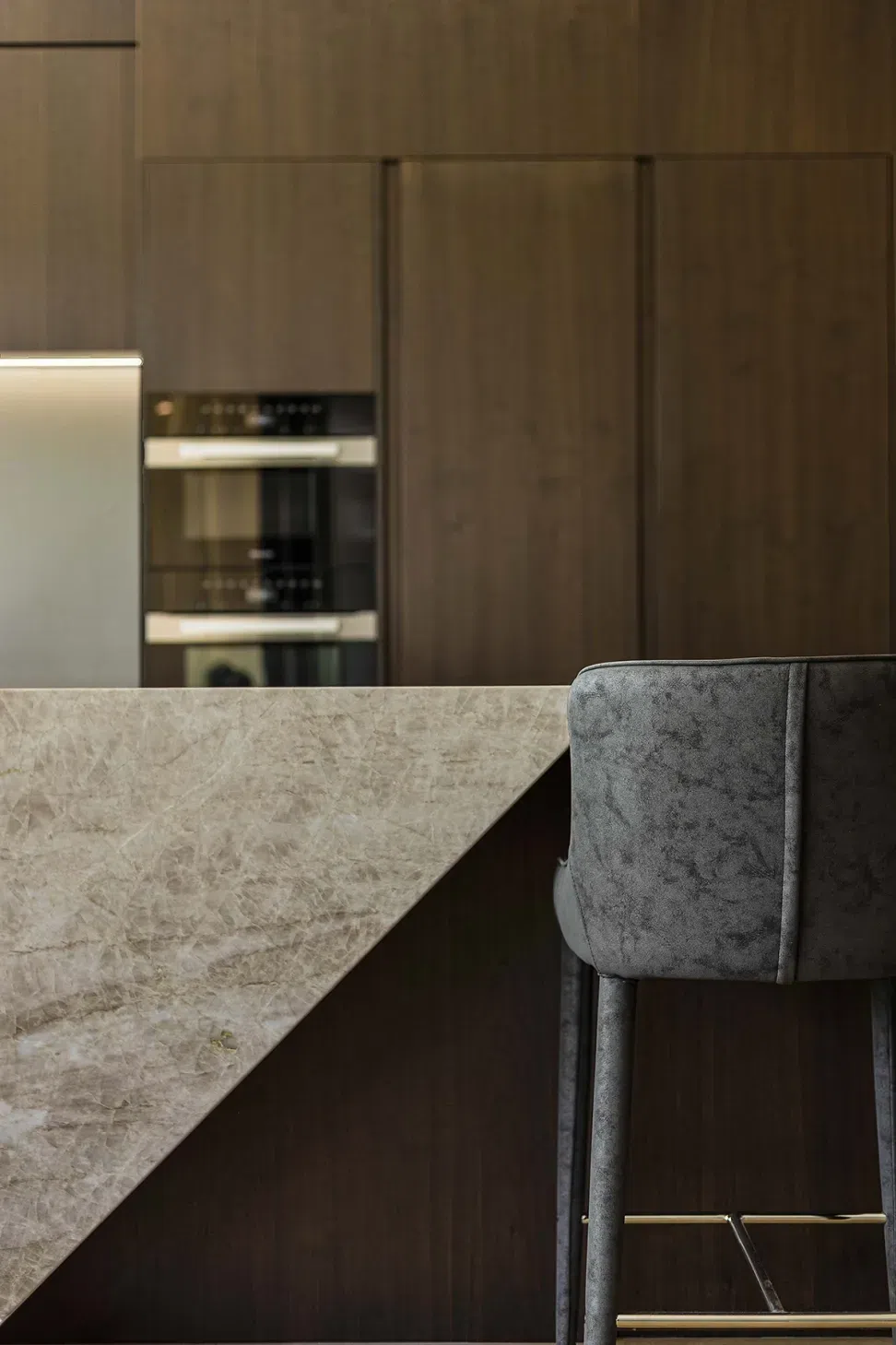 6a72c606e993151e0372ffb5Harrison20Kitchen20-20Shinnoki20Stardust20Walnut20Timber20Veneer202.webp