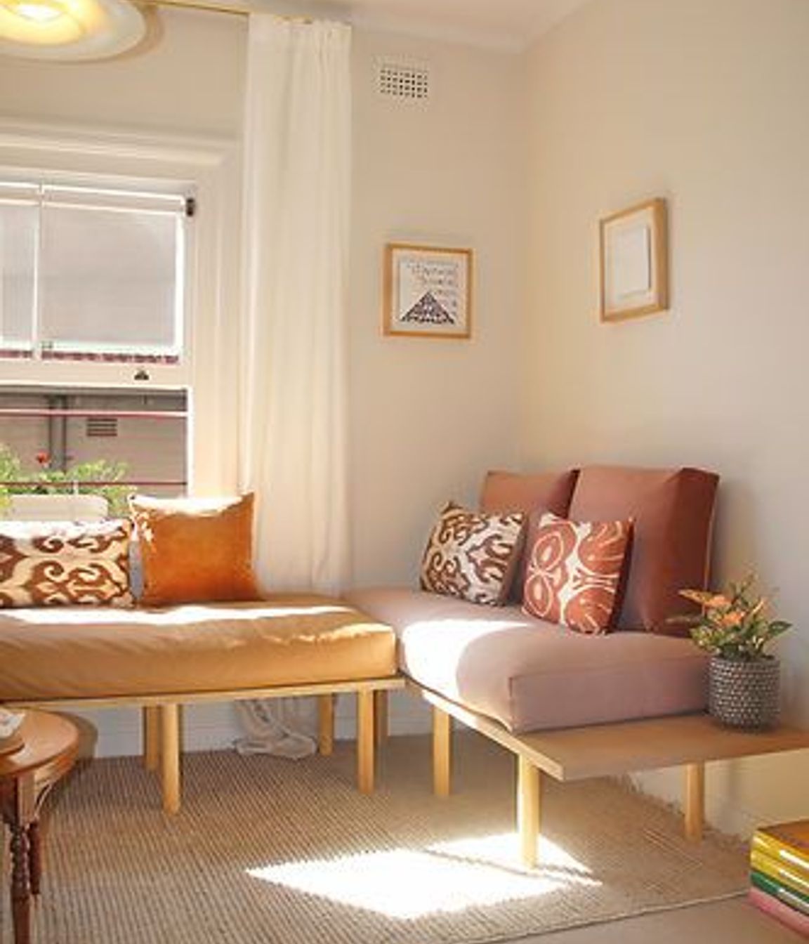 Clovelly Art Deco apartment