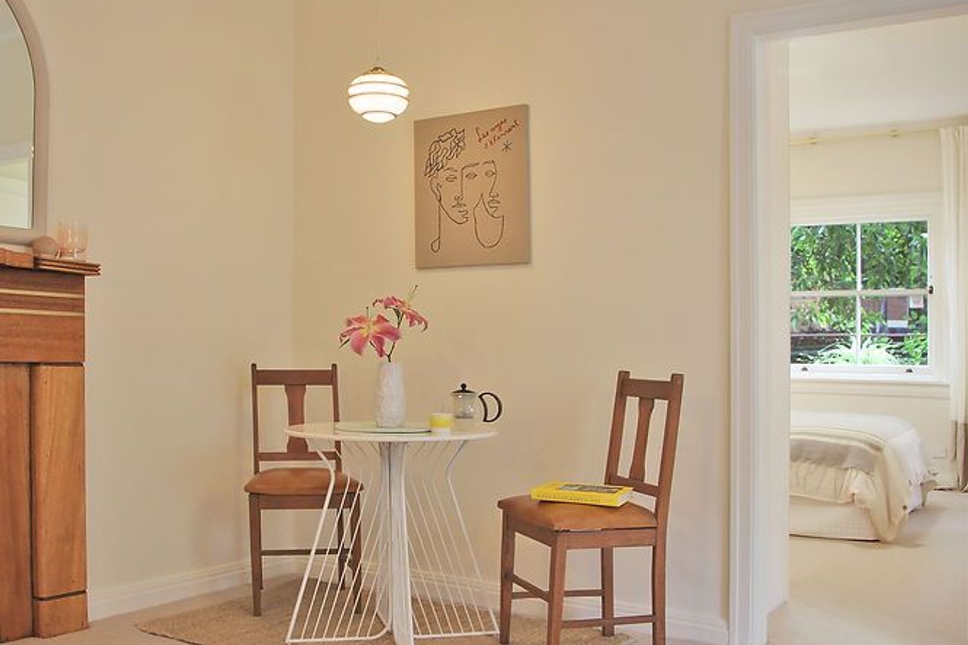 Clovelly Art Deco apartment