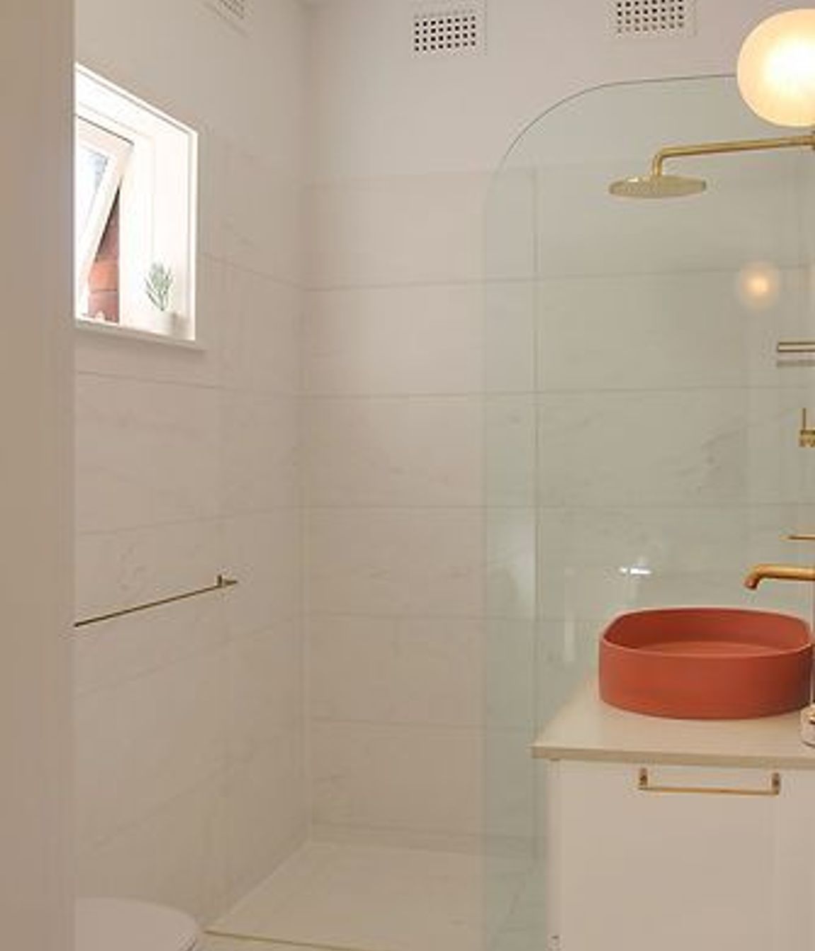 Clovelly Art Deco apartment