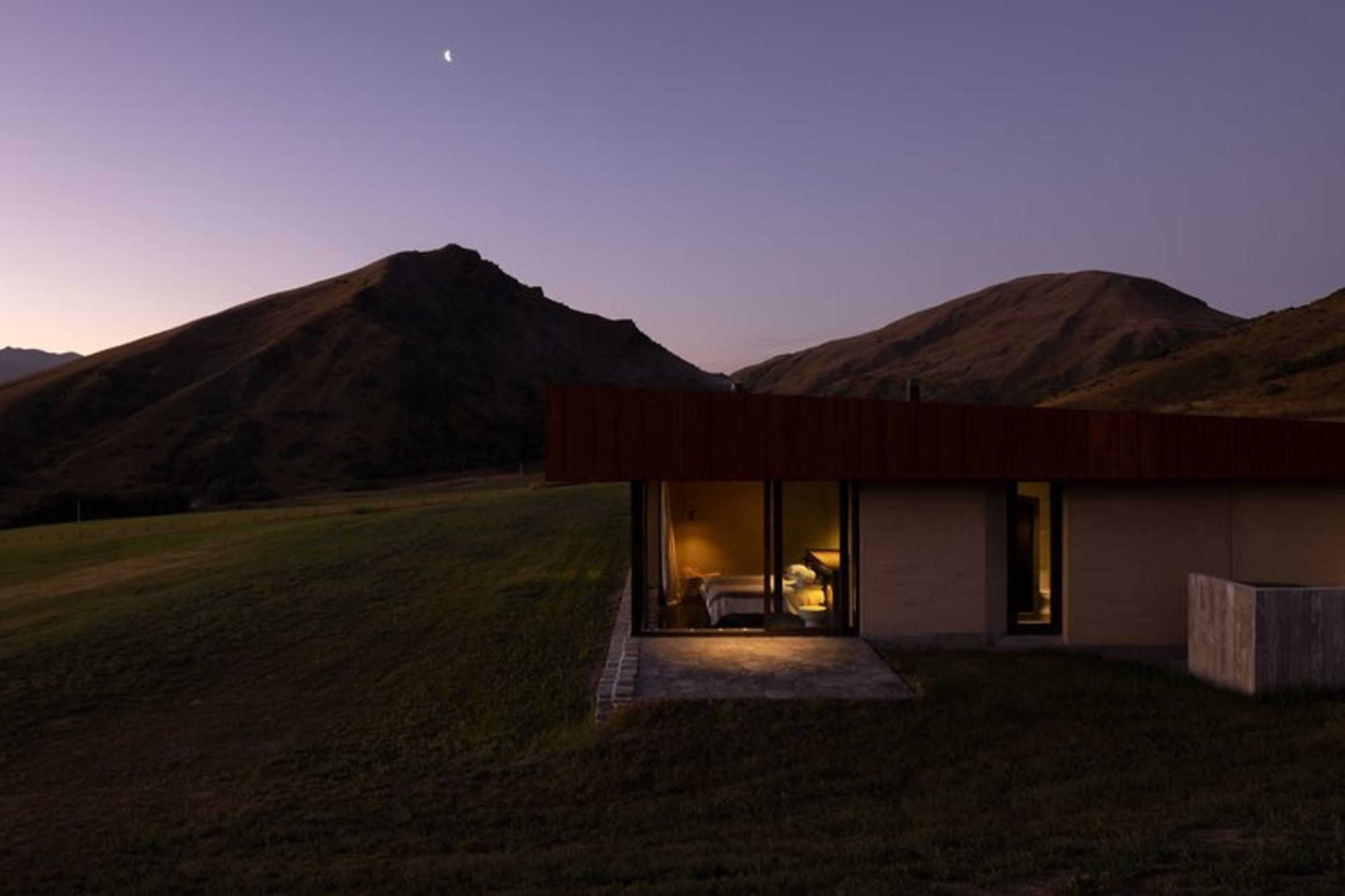 Crown Range Retreat