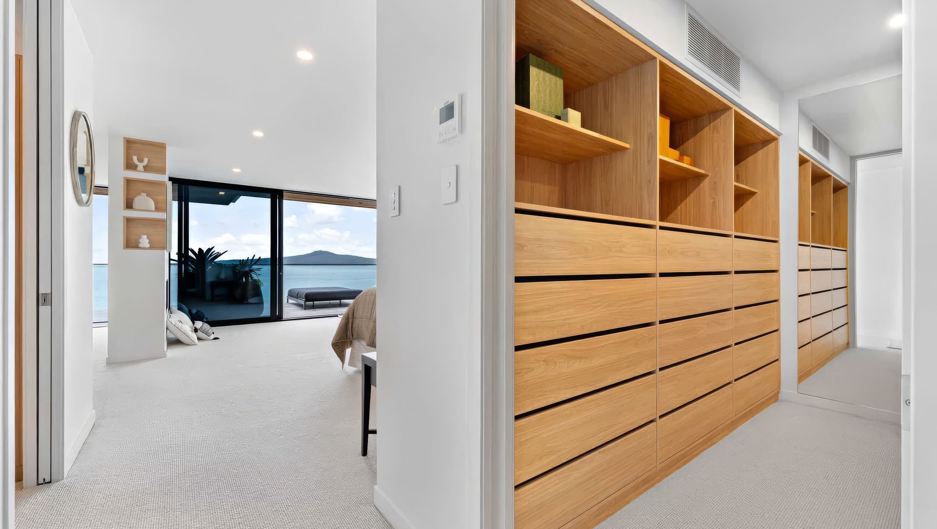 Auckland Apartment Walk In Wardrobe banner
