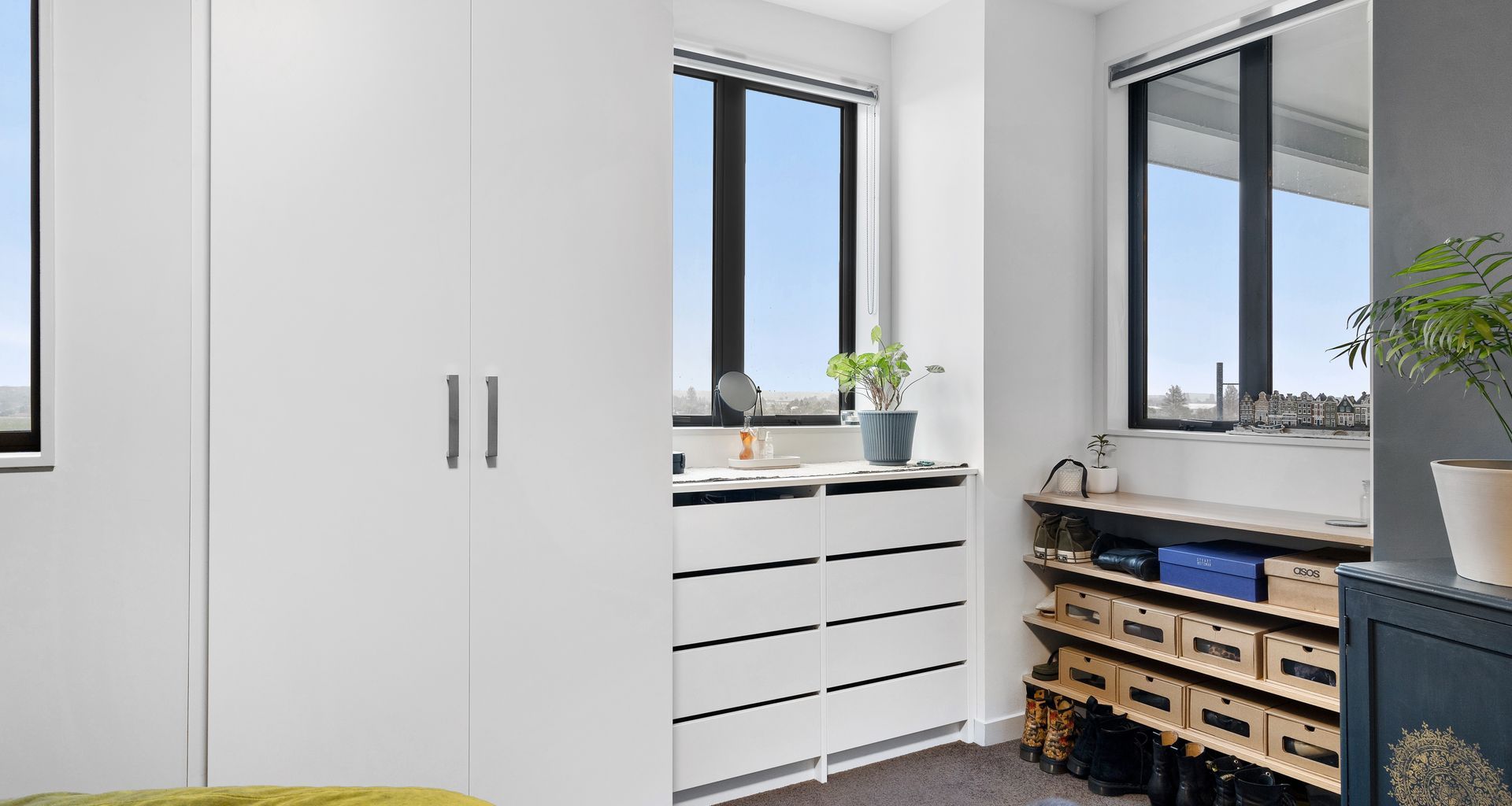 Wardrobe Solution for a Smaller Space banner
