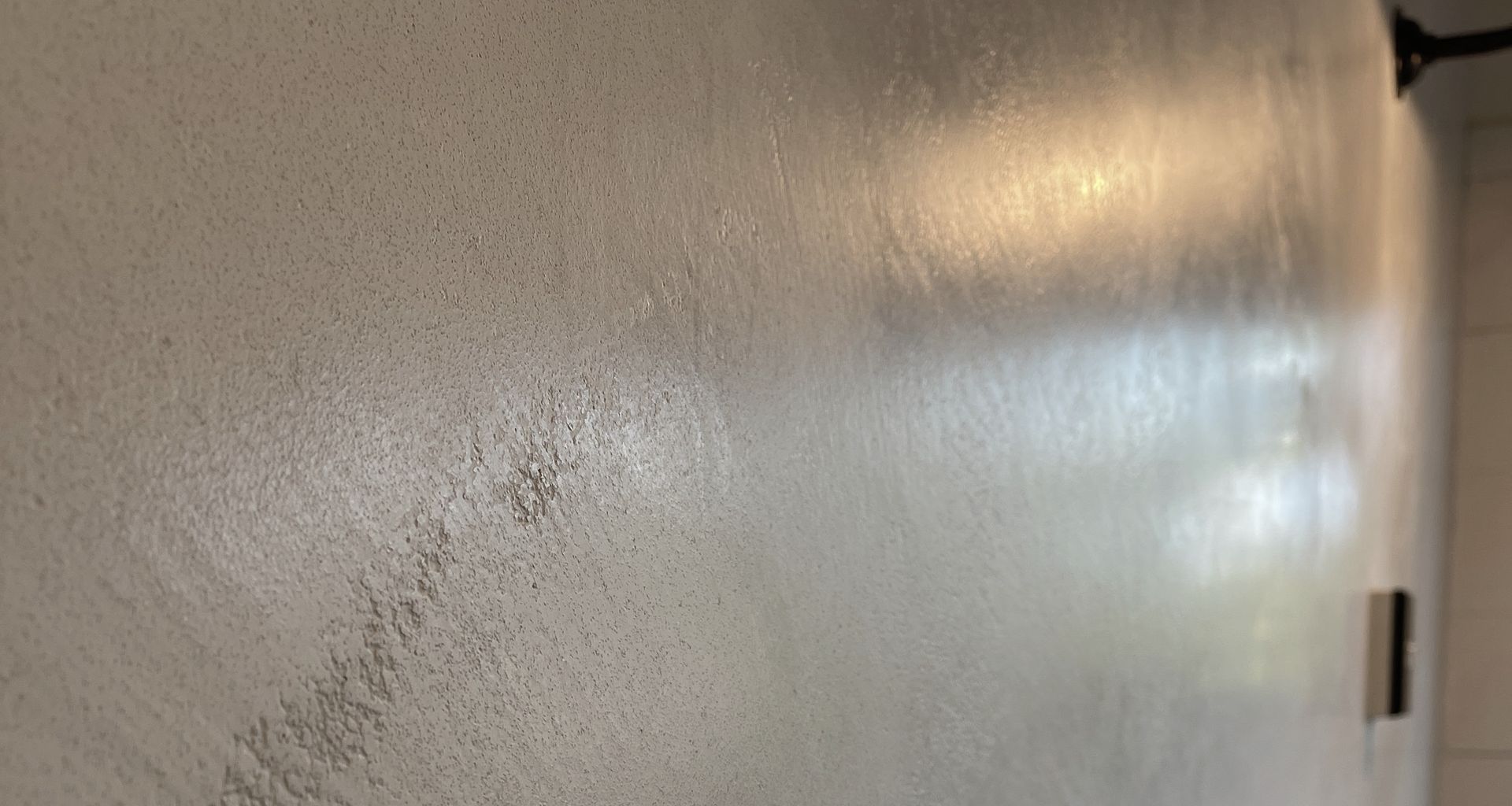 Feature Wall, Pietra Levigata banner