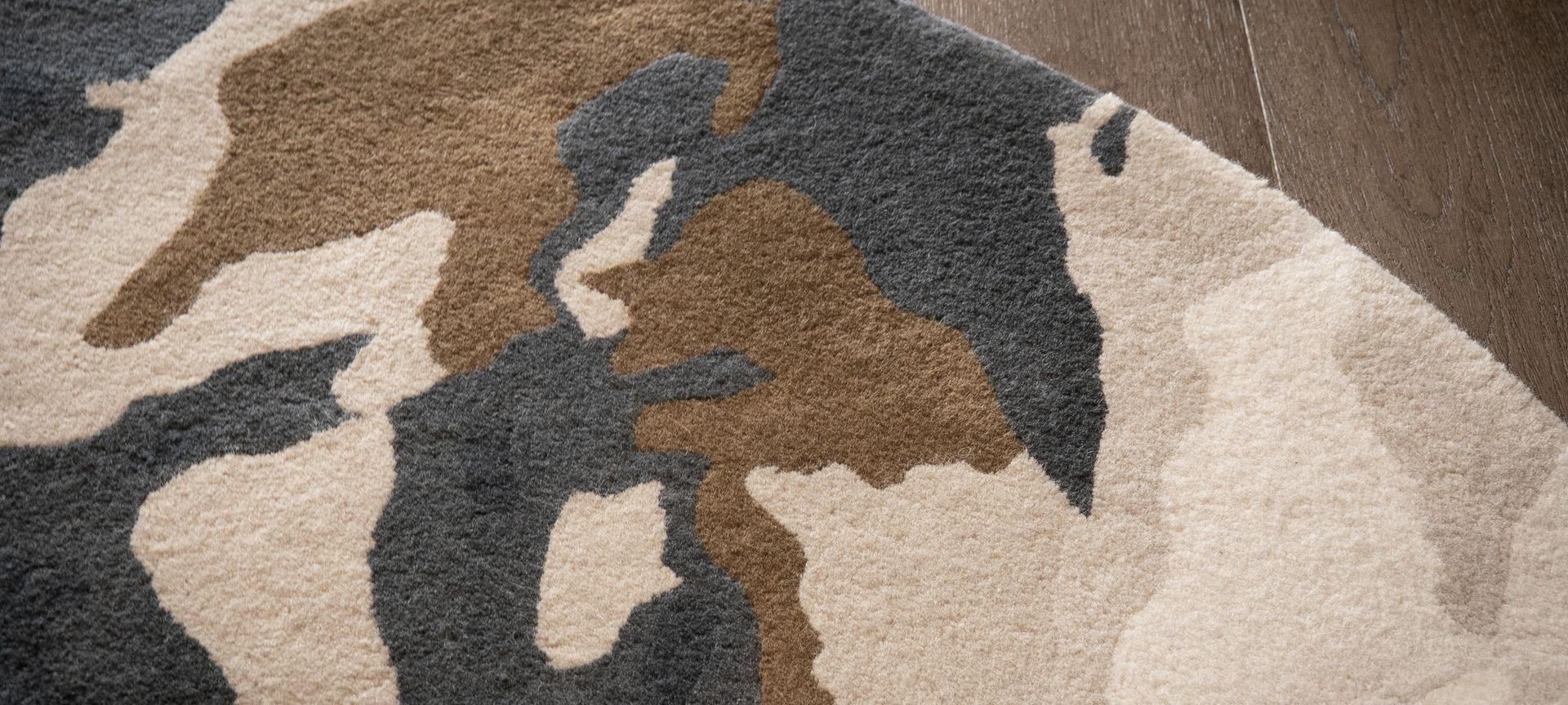 A Utopic Custom Rug on Shipherds Ave banner
