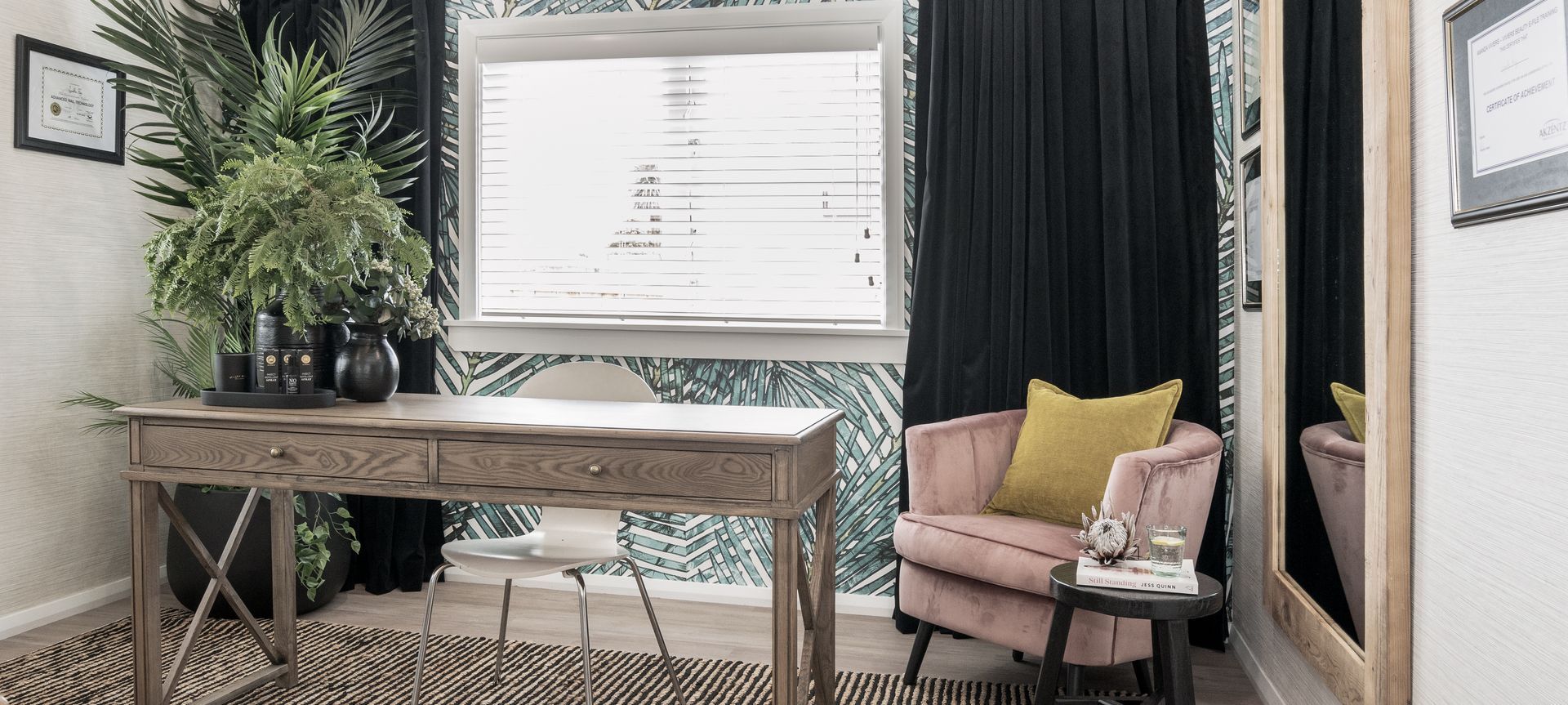 Lynette's Gorgeous Beauty Room banner